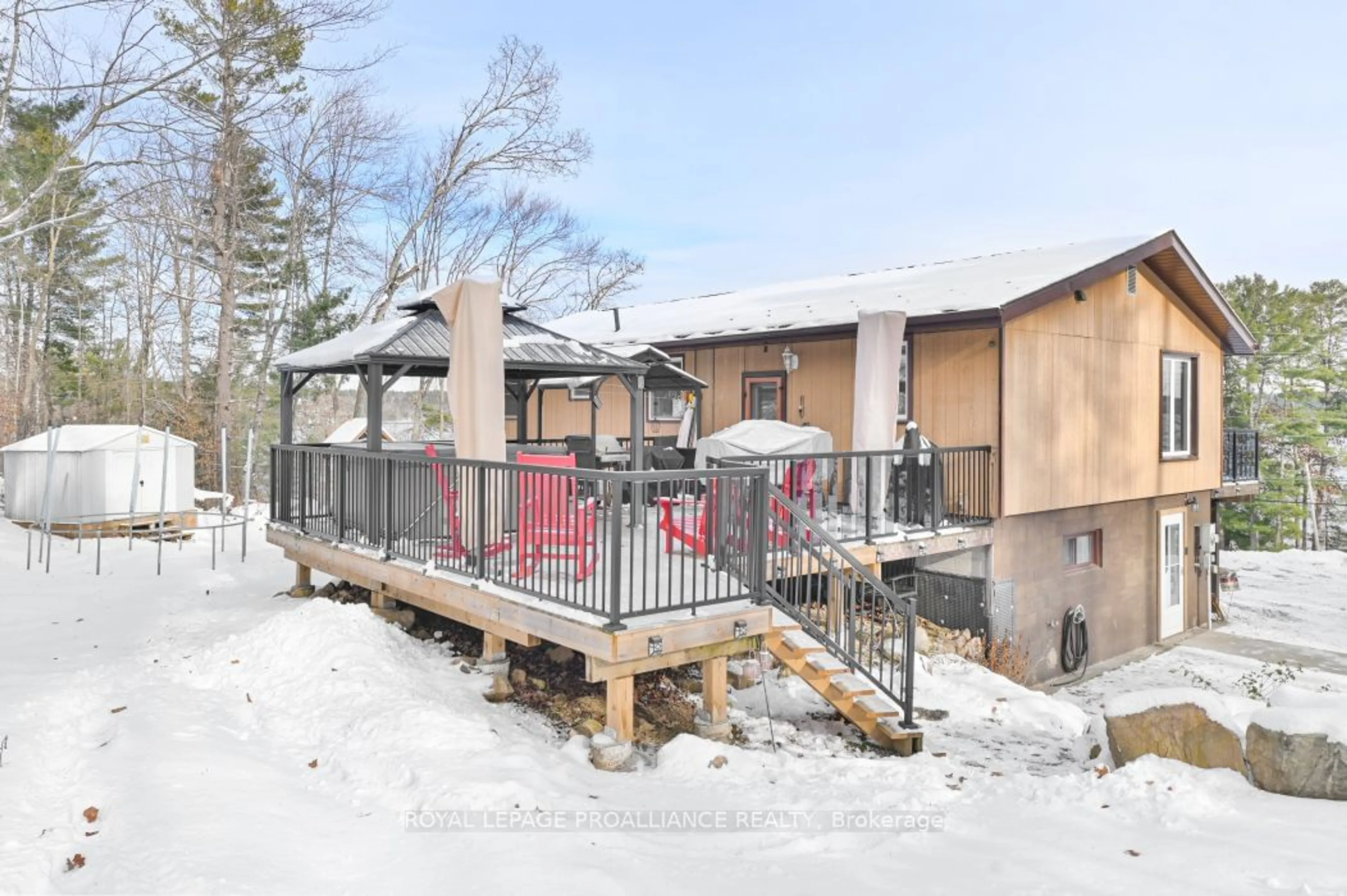 Patio, unknown for 17206 Highway 41, Addington Highlands Ontario K0H 1K0