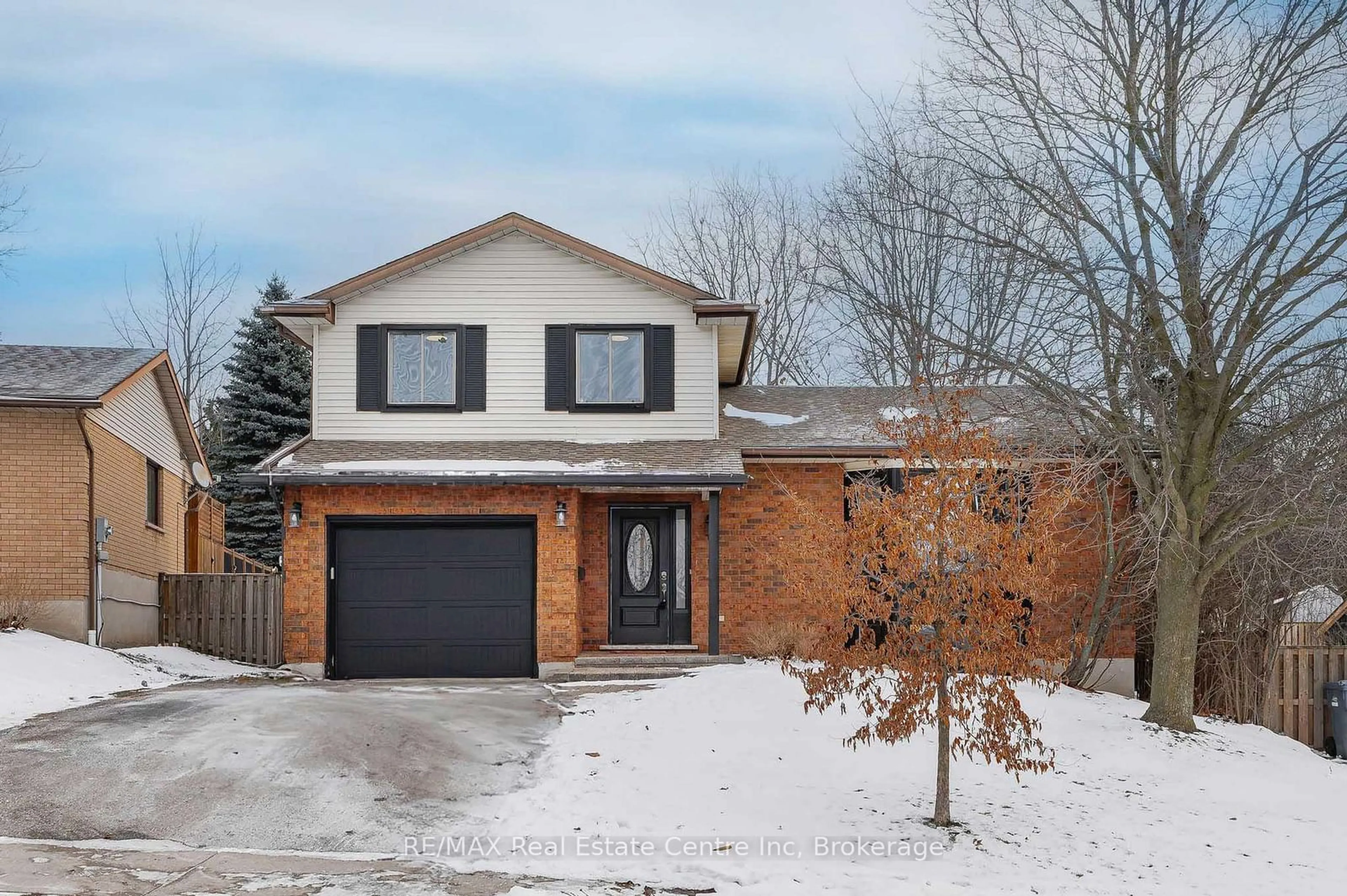 Home with brick exterior material, street for 17 Dunhill Cres, Guelph Ontario N1H 8A3