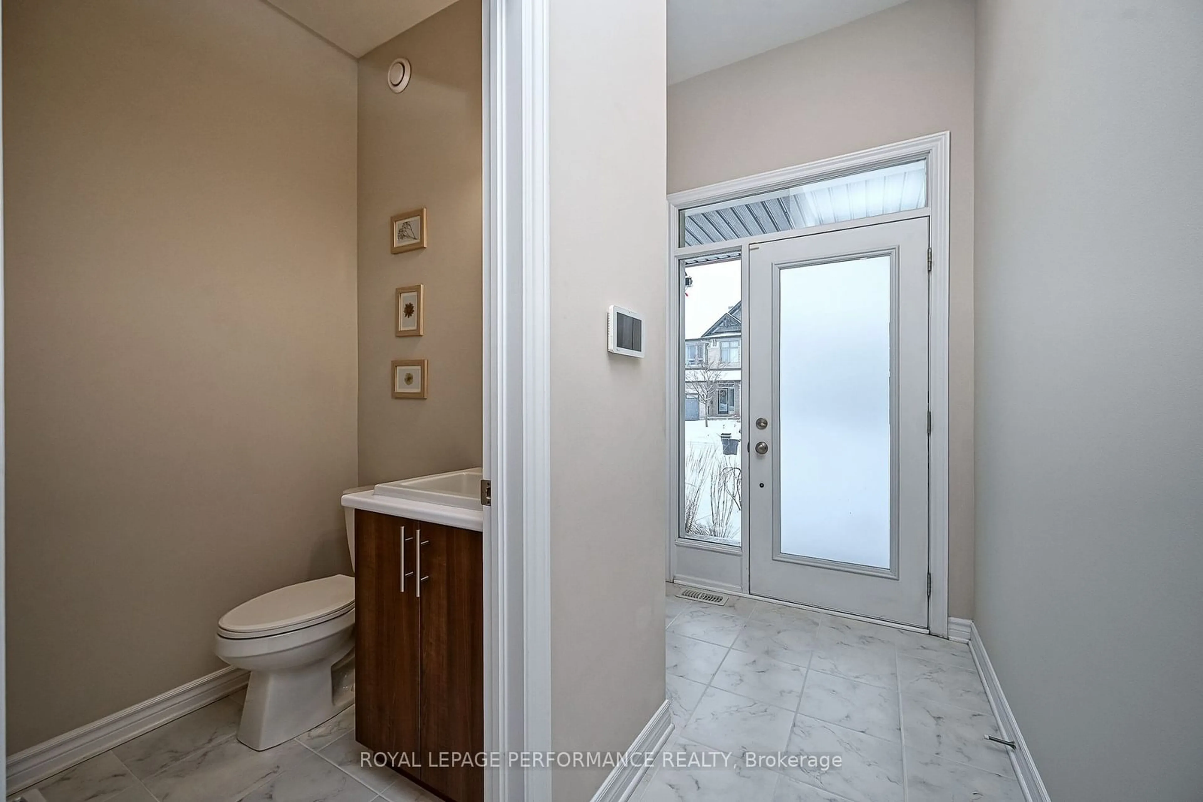 Standard bathroom, ceramic/tile floor for 160 Shinny Ave, Kanata Ontario K2V 0G4