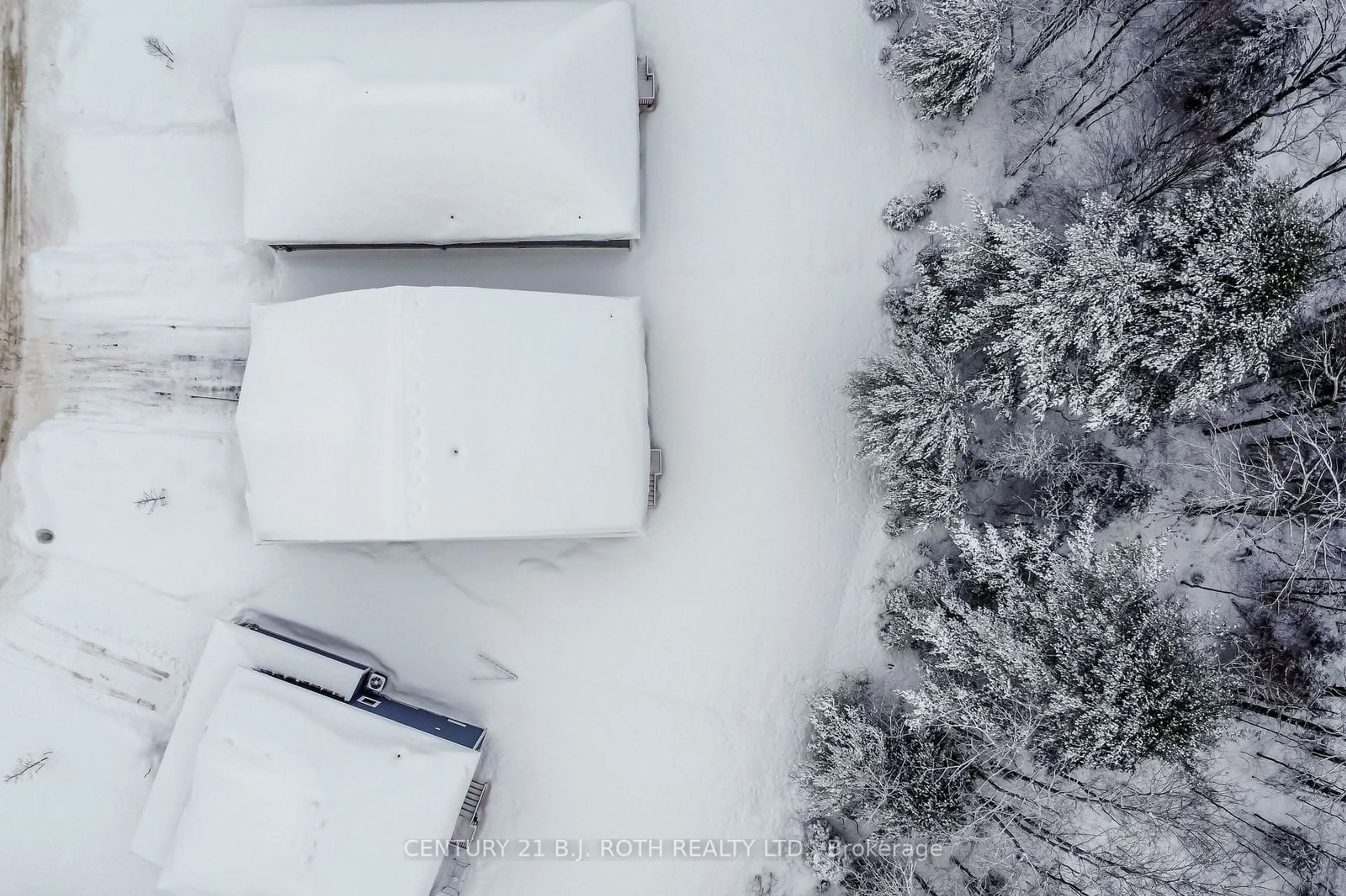 A pic from outside/outdoor area/front of a property/back of a property/a pic from drone, street for 10 DYER Cres, Bracebridge Ontario P1L 0A9