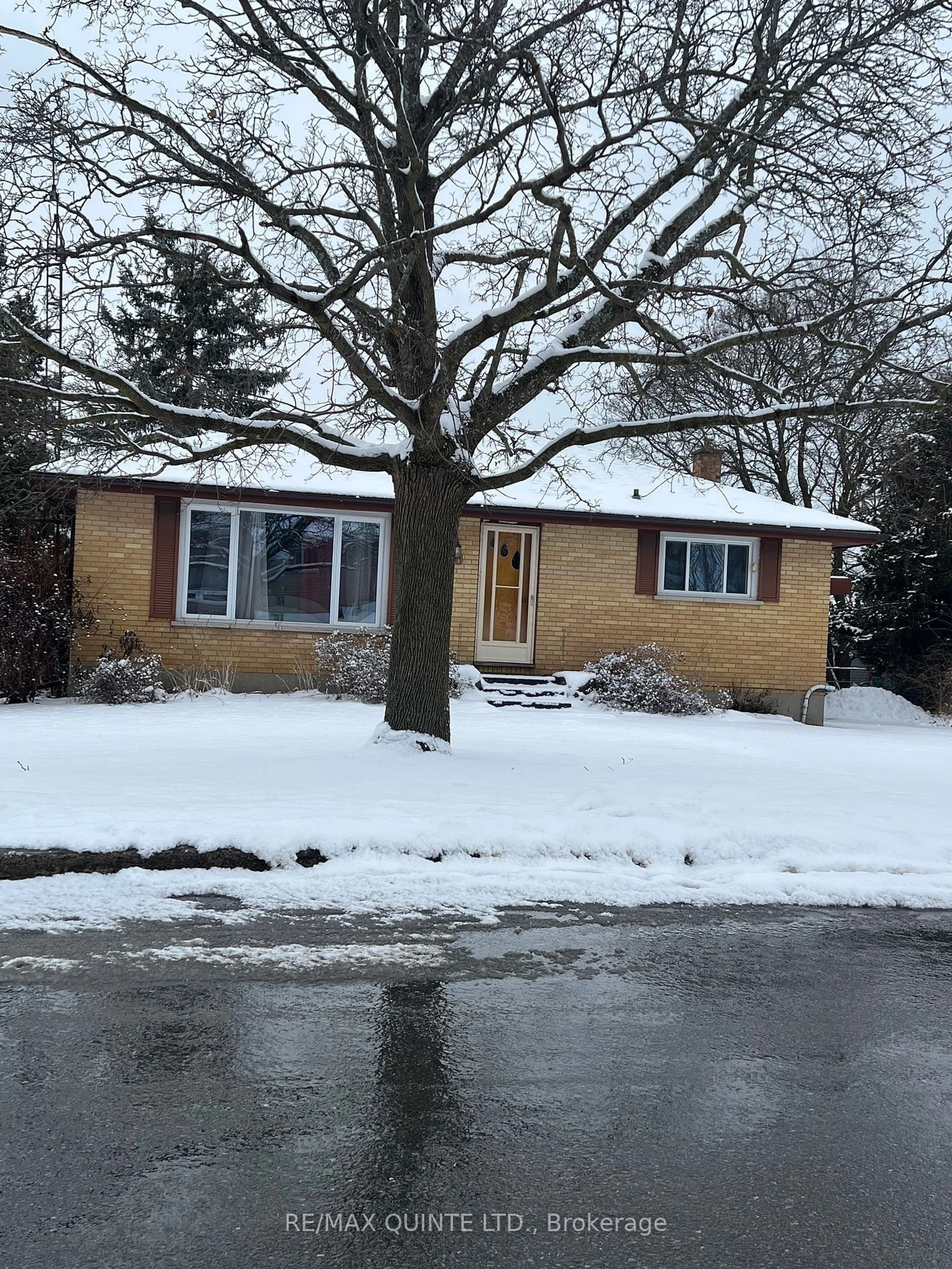 Home with vinyl exterior material, street for 10 Patrick St, Quinte West Ontario K8V 4B3