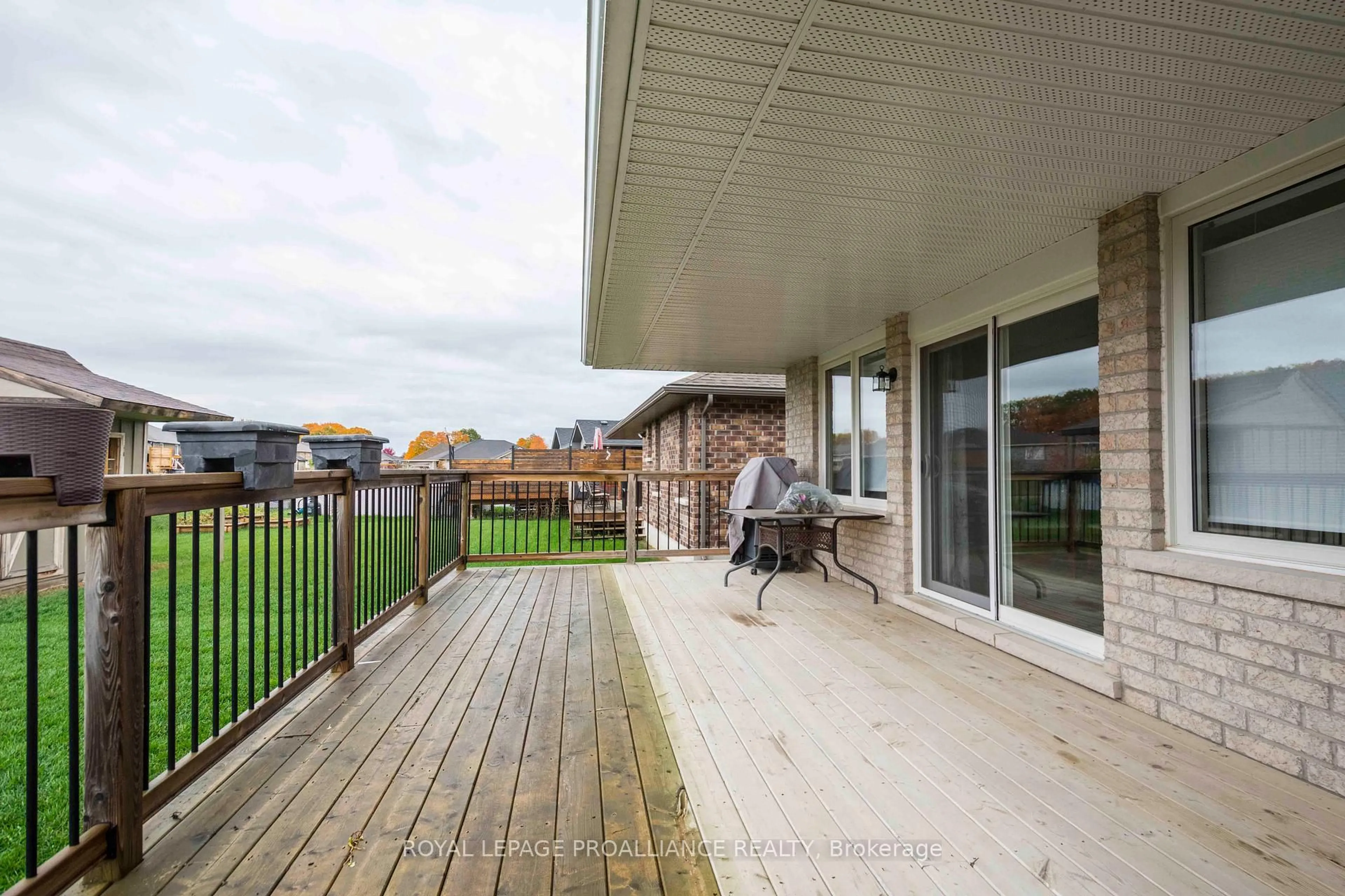 Patio, water/lake/river/ocean view for 8 Crews Cres, Quinte West Ontario K8V 0G3
