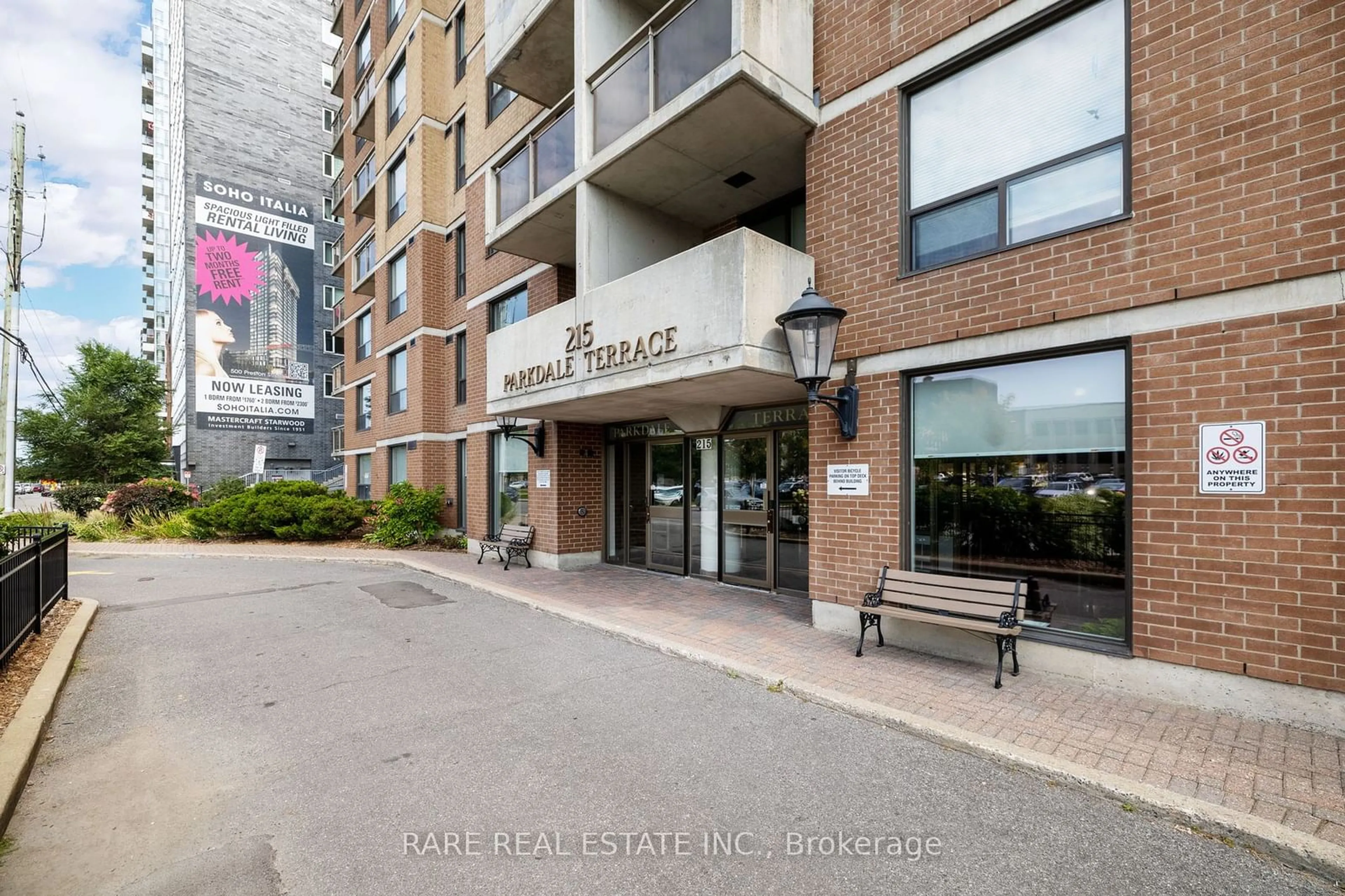 Indoor foyer for 215 Parkdale Ave #505, West Centre Town Ontario K1Y 4T8