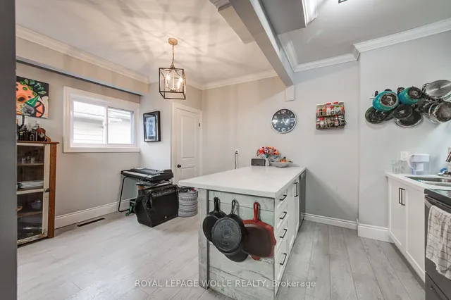 Additional property image - 218 Catharine St