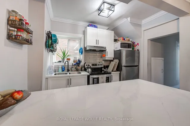 Additional property image - 218 Catharine St