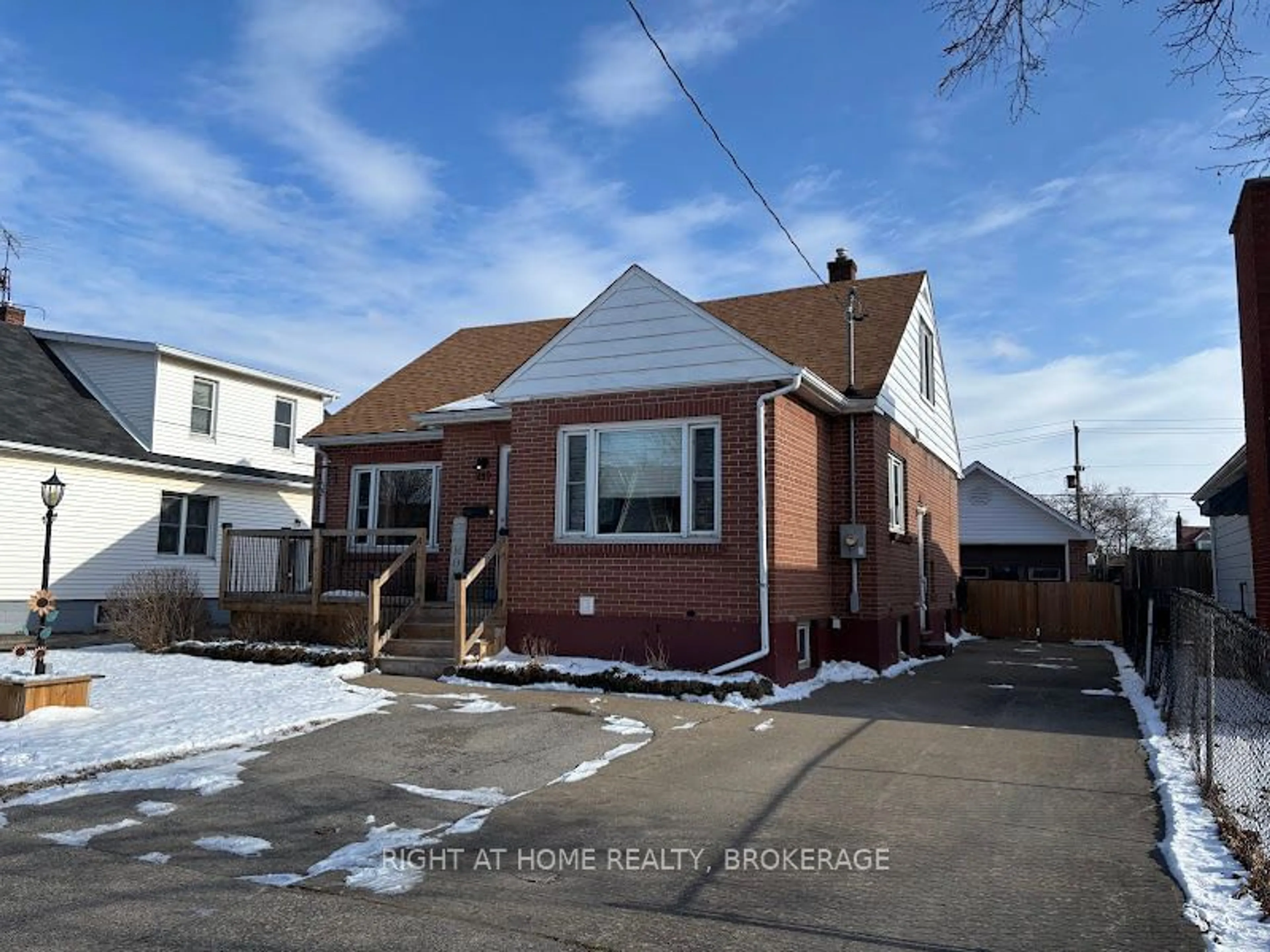 Home with brick exterior material, street for 240 Wallace Ave, Welland Ontario L3B 1R6