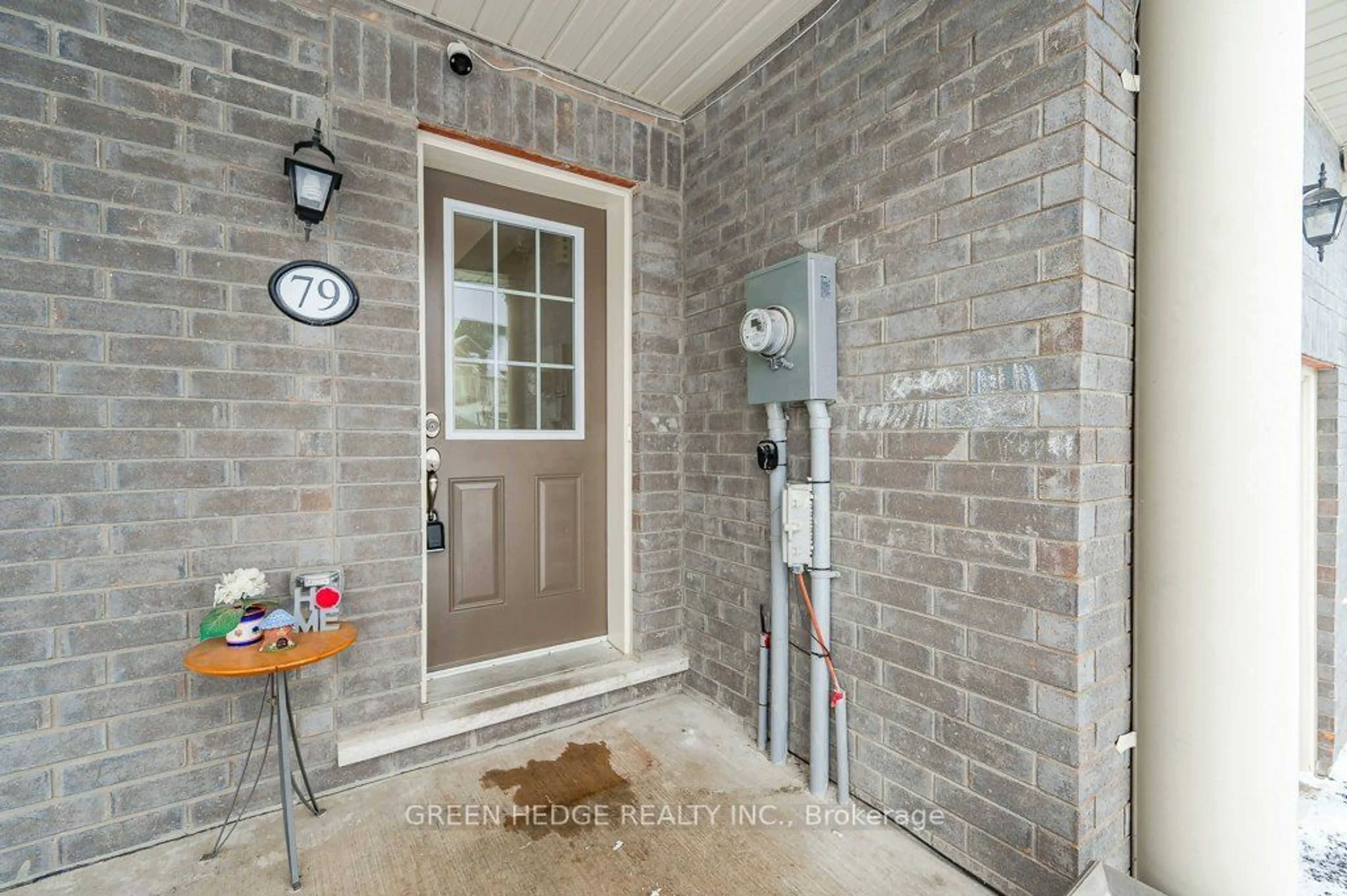 Indoor entryway for 79 Pettitt Dr, Guelph Ontario N1E 0M2