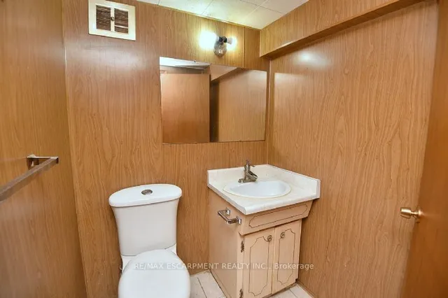 Additional property image - 160 Rosedale Ave
