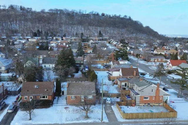Additional property image - 160 Rosedale Ave