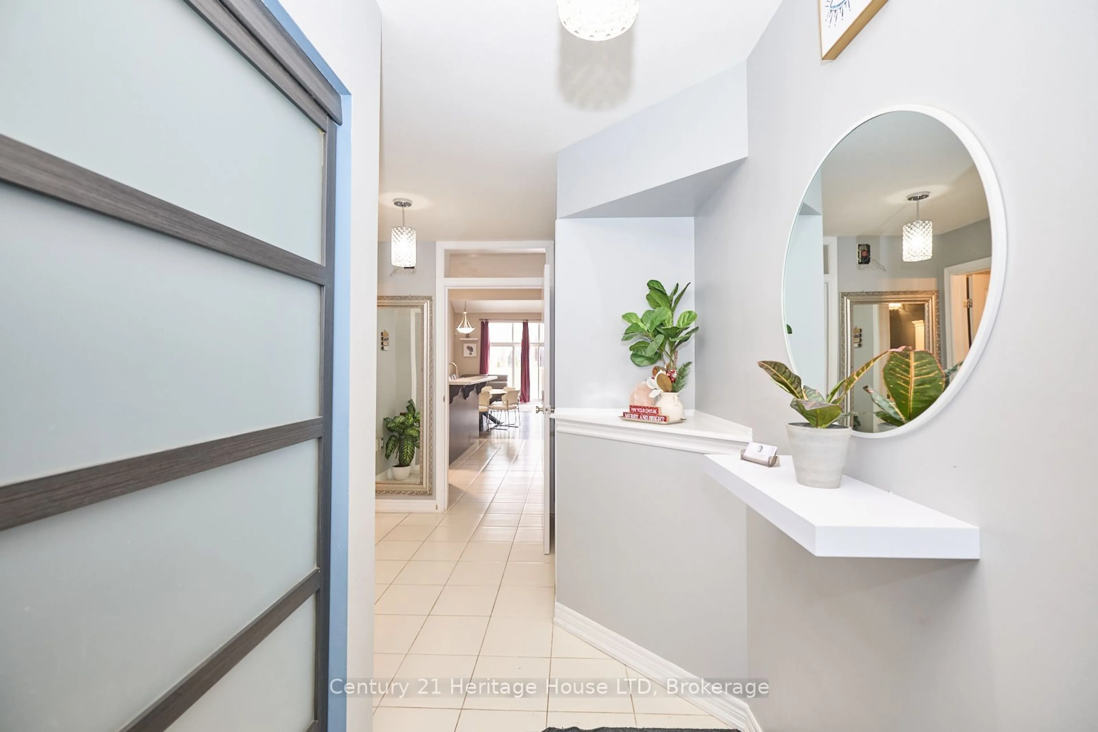 Contemporary bathroom, ceramic/tile floor for 4396 Shuttleworth Dr, Niagara Falls Ontario L2G 0X5