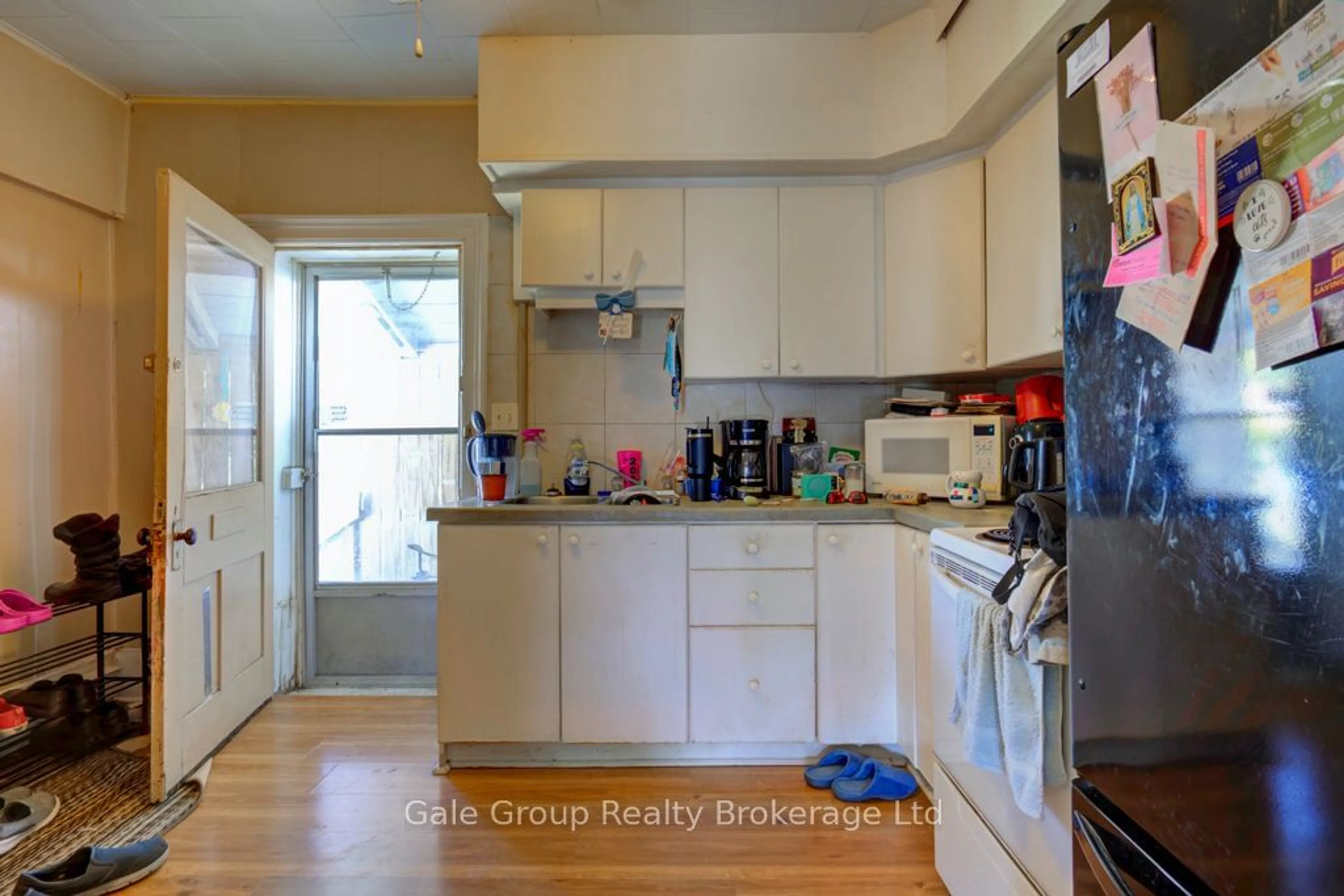 Kitchen with laundary machines, unknown for 132 TILLSON Ave, Tillsonburg Ontario N4G 3A5