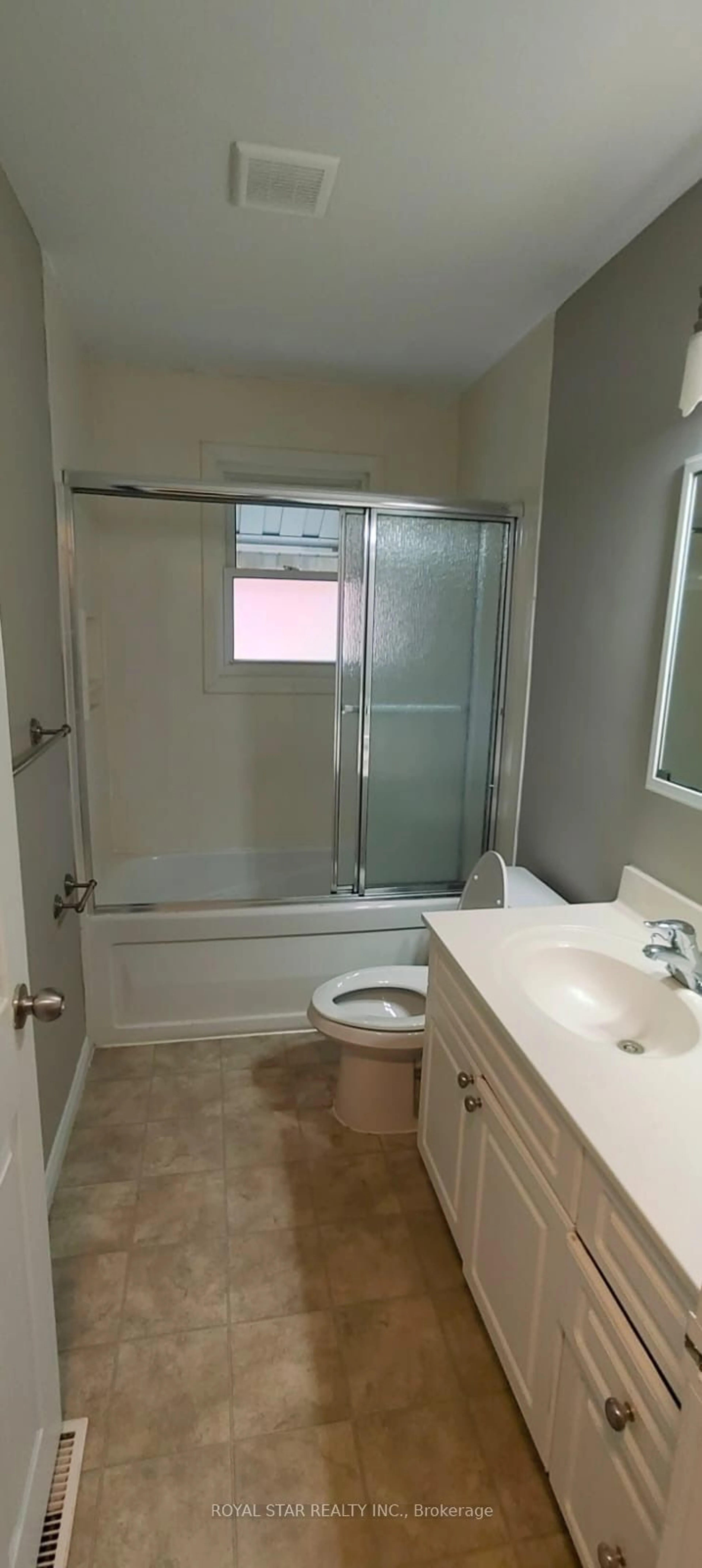 Standard bathroom, ceramic/tile floor for 83 Irving Pl, London Ontario N5V 2H6