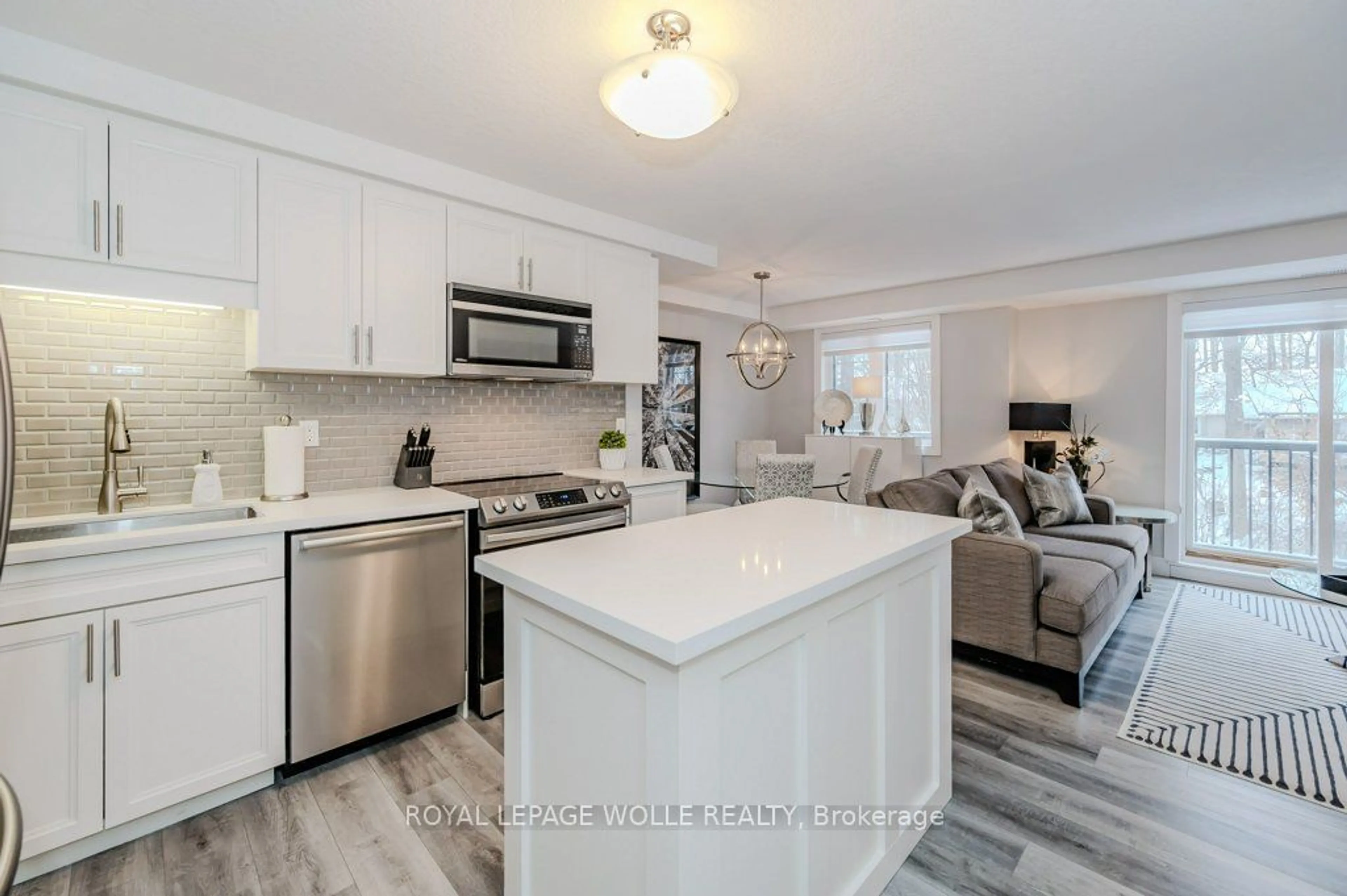 Open concept kitchen, unknown for 237 Rachel Cres #C, Kitchener Ontario N2R 0E2