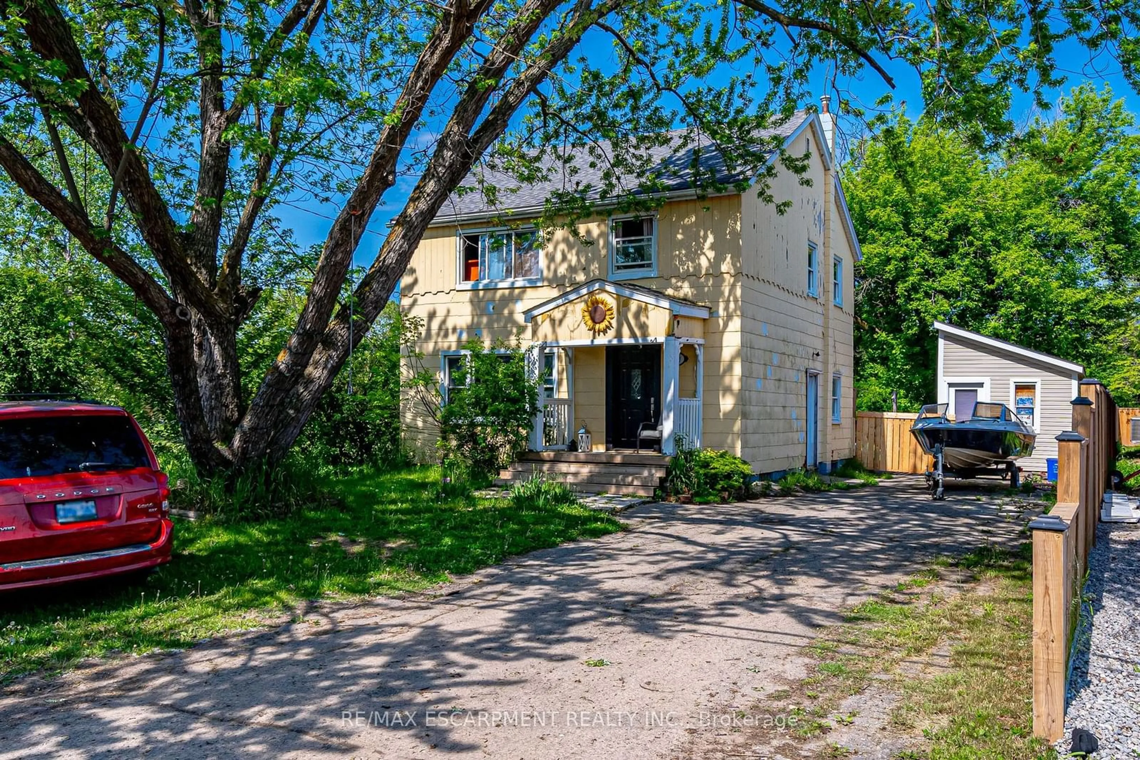 A pic from outside/outdoor area/front of a property/back of a property/a pic from drone, street for 293 Fifty Rd, Hamilton Ontario L8E 5L1