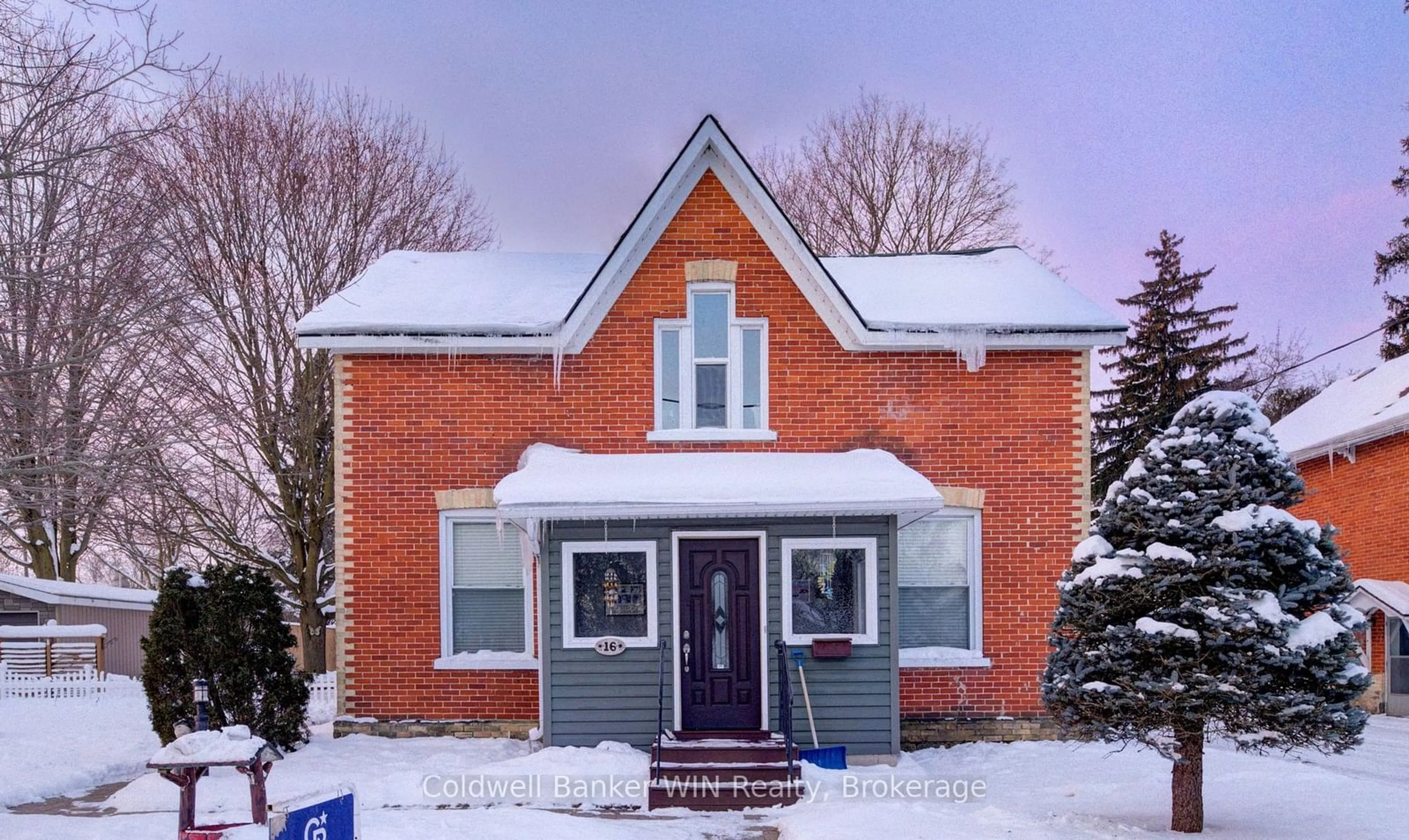 Home with brick exterior material, building for 16 JOHN St, Minto Ontario N0G 1Z0