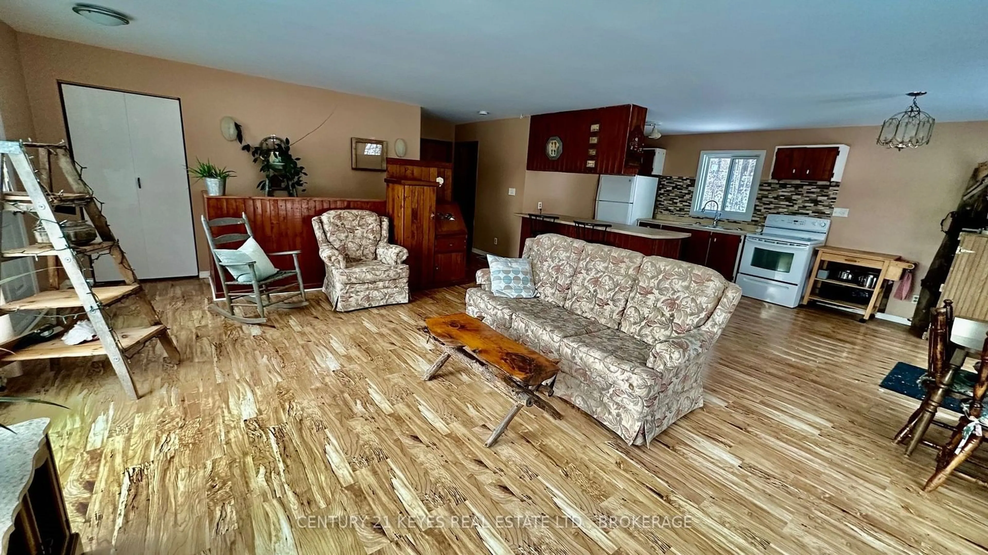 Living room with furniture, unknown for 68 Gananoque Lake Rd, Leeds & Grenville Ontario K7G 2V4