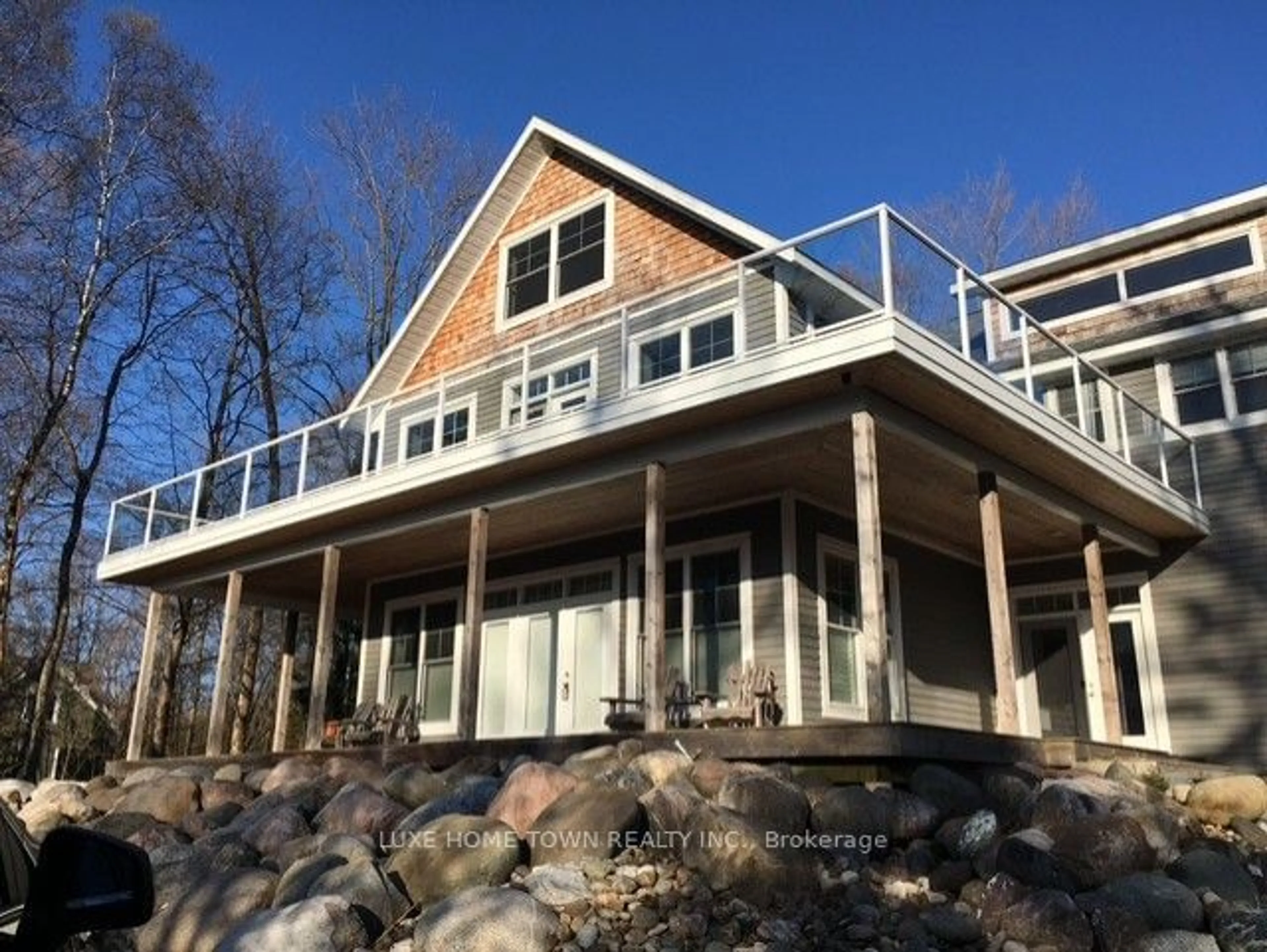 Home with vinyl exterior material, water/lake/river/ocean view for 545 Eckford Ave, Saugeen Shores Ontario N0H 2L0