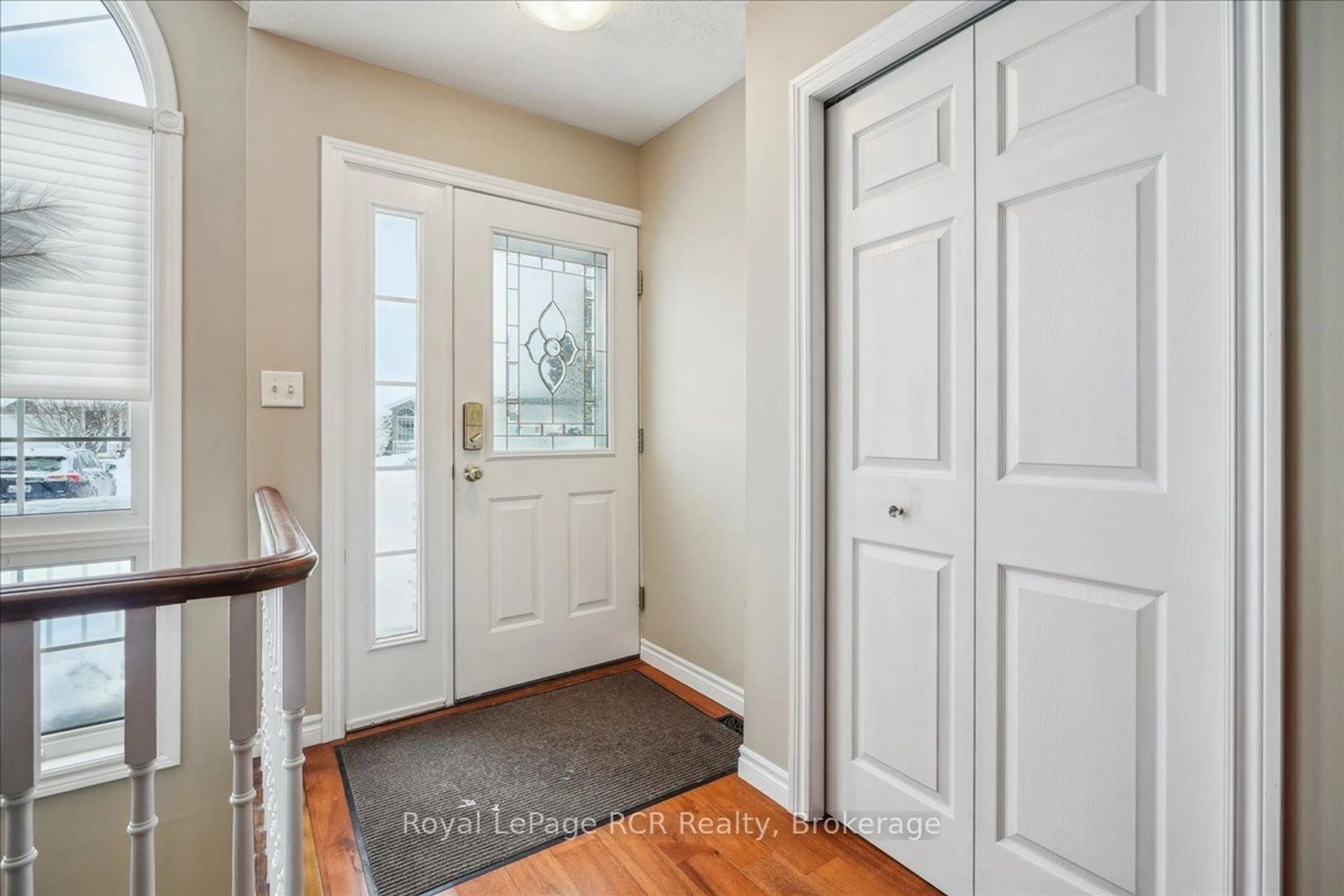 Indoor entryway for 955 9th A Ave, Owen Sound Ontario N4K 6Y4