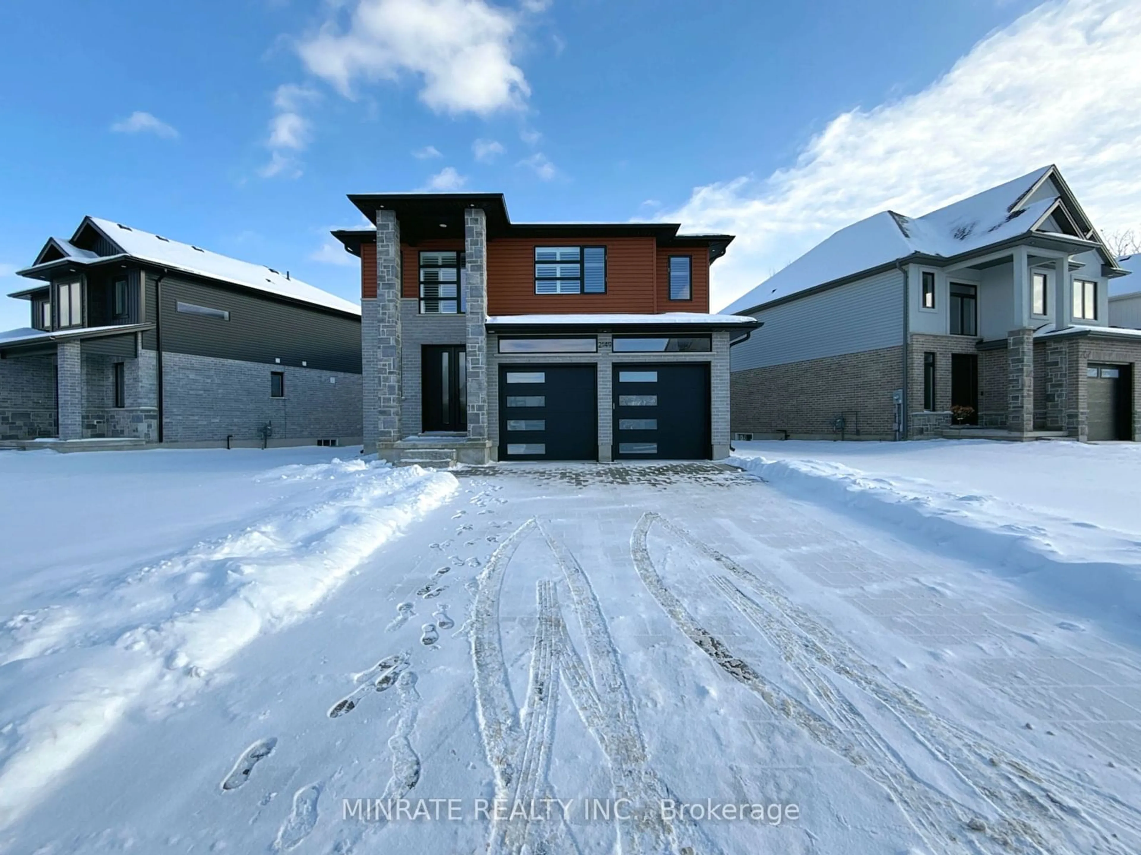 A pic from outside/outdoor area/front of a property/back of a property/a pic from drone, street for 2149 Linkway Blvd, London Ontario N6K 0K8