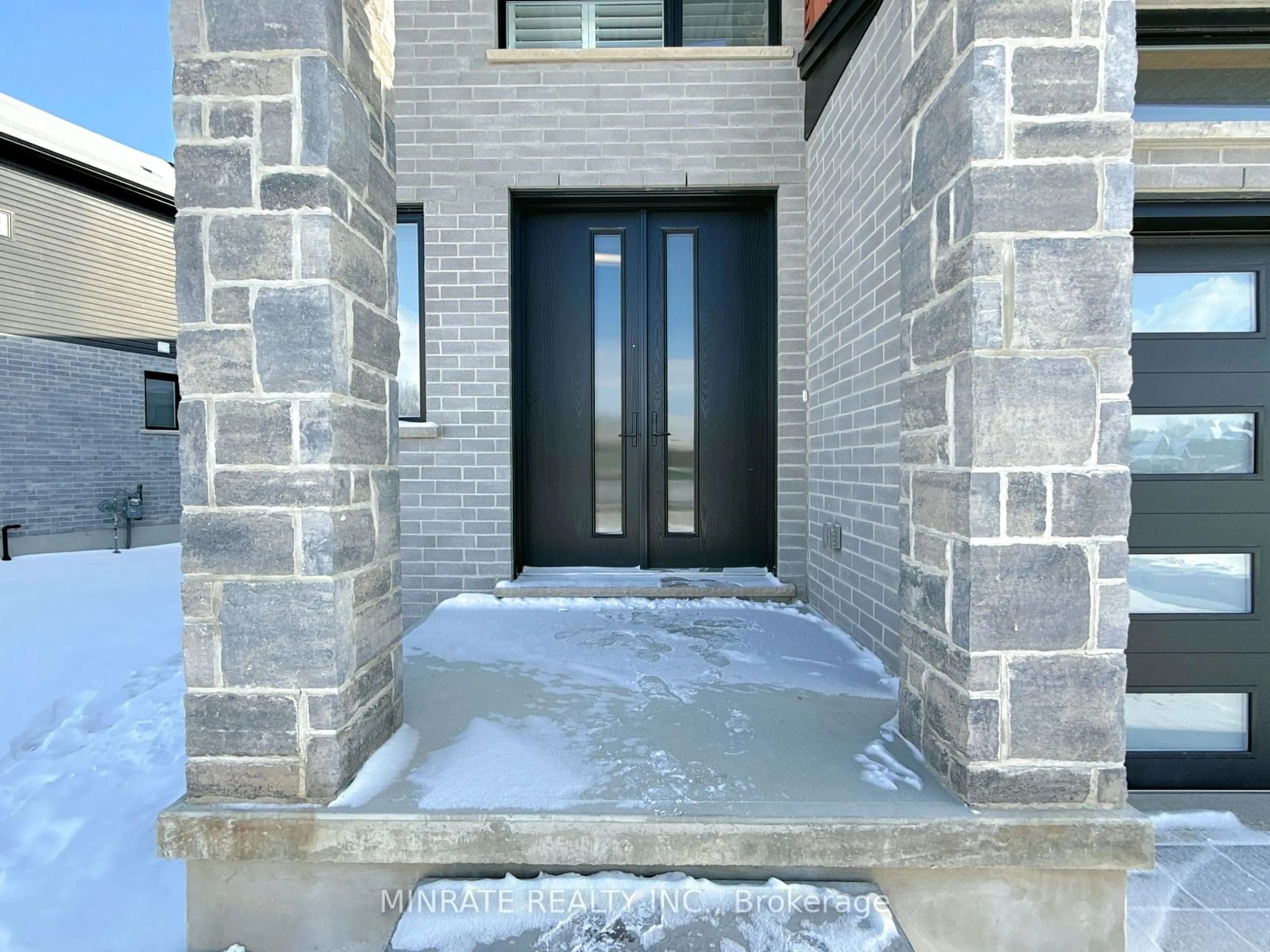 Indoor entryway for 2149 Linkway Blvd, London Ontario N6K 0K8