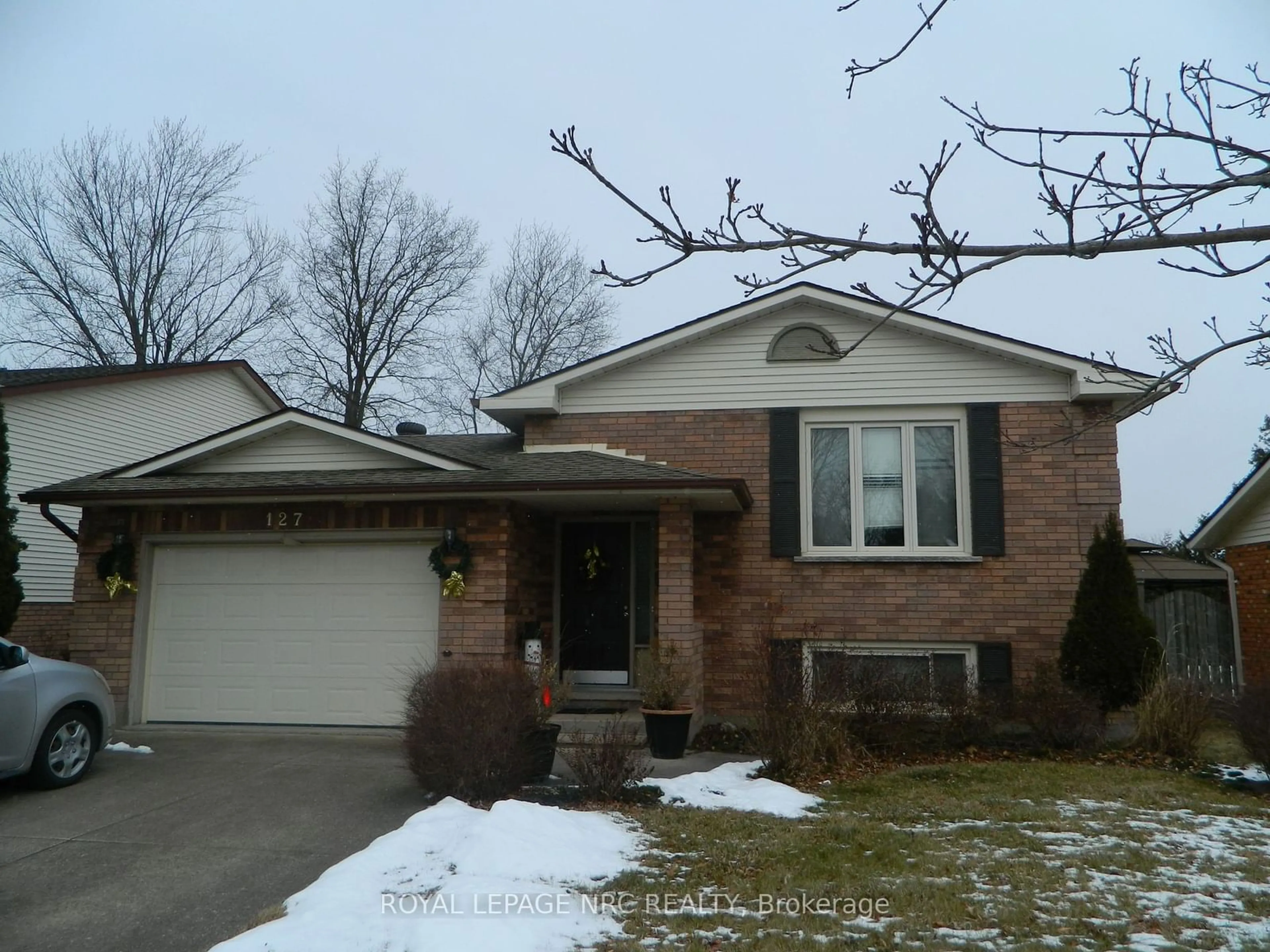 Home with brick exterior material, street for 127 Melissa Cres, Welland Ontario L3C 6M5