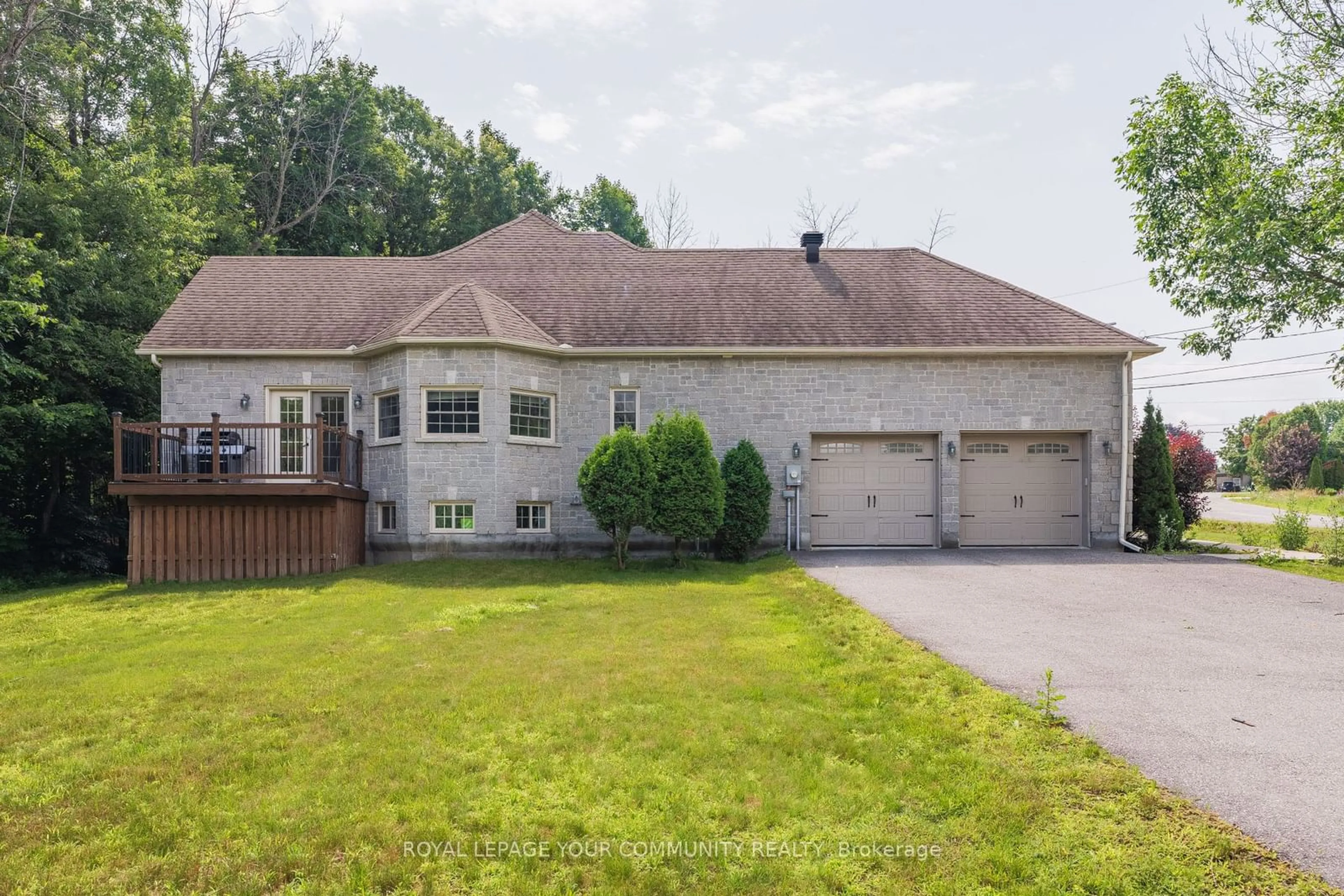 A pic from outside/outdoor area/front of a property/back of a property/a pic from drone, street for 21 Primrose Lane, South Stormont Ontario K0C 1P0