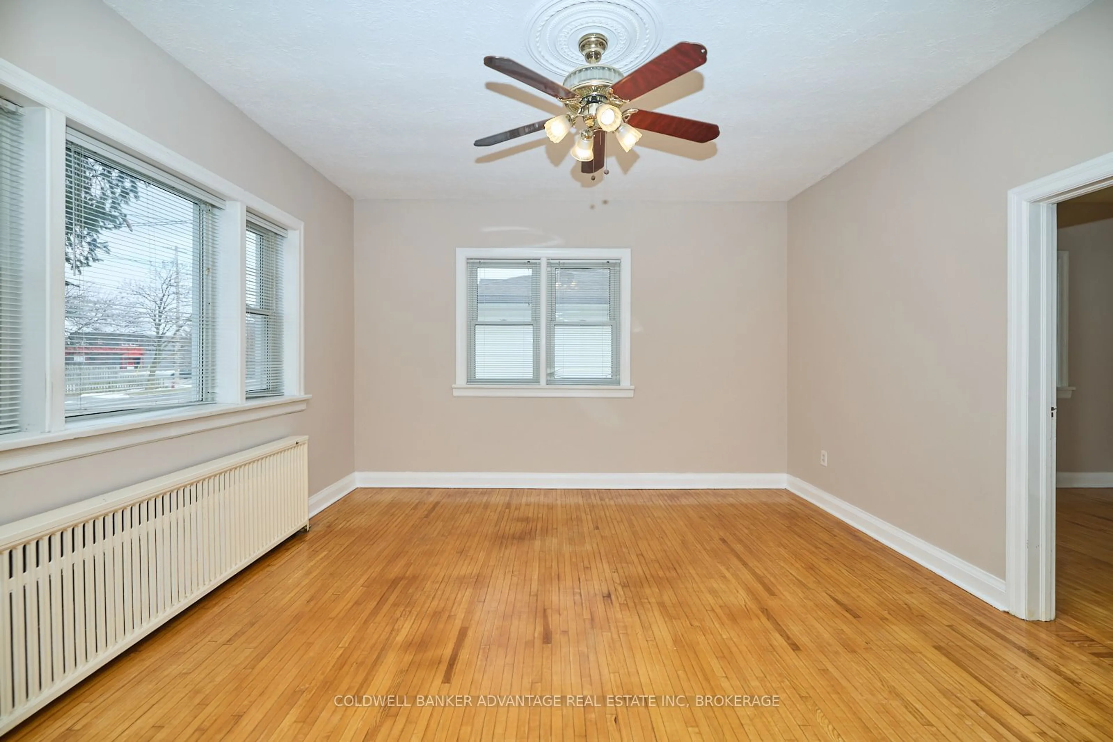 A pic of a room for 399 Morningstar Ave, Welland Ontario L3B 5B5