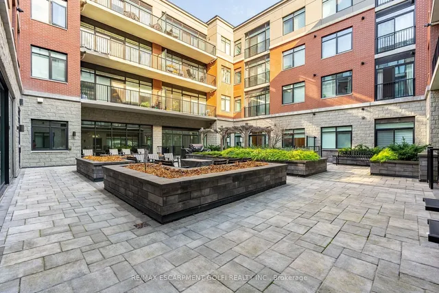 Primary image of 1 Redfern Ave Unit 329