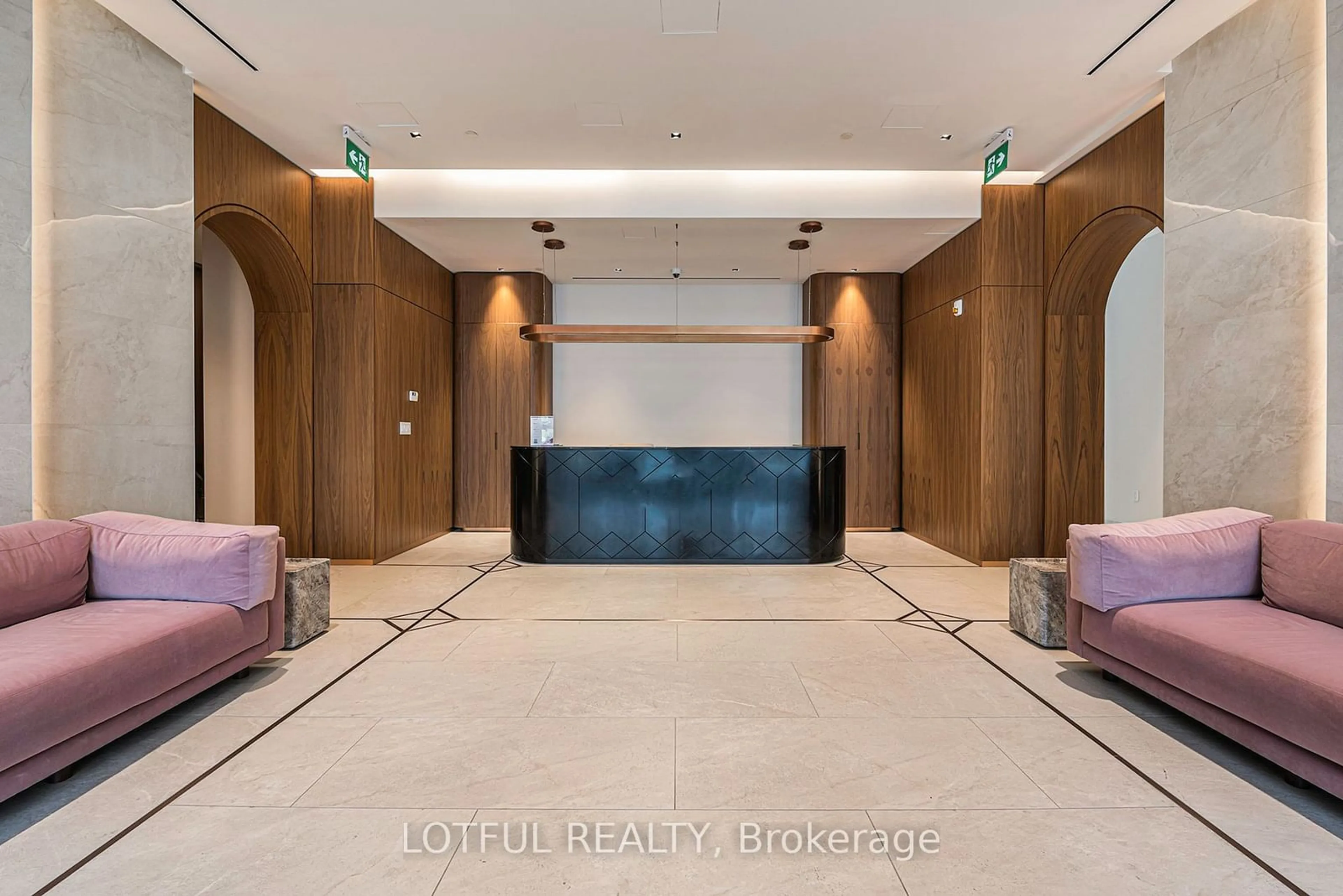 Lobby for 560 Rideau St #1309, Lower Town - Sandy Hill Ontario K1N 5Z8