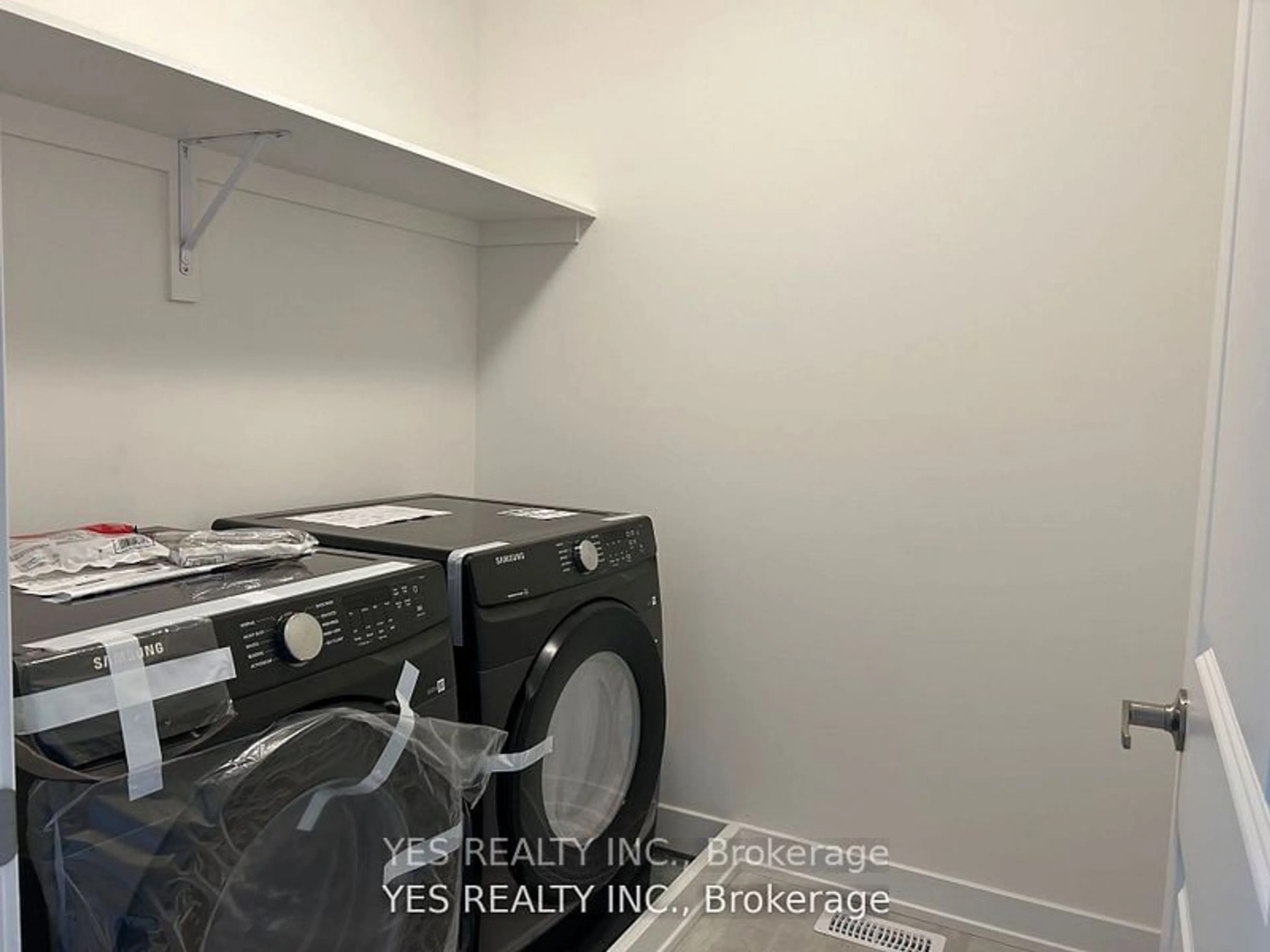 Laundry room for 295 Monticello Ave, Kanata Ontario K2S 2S5