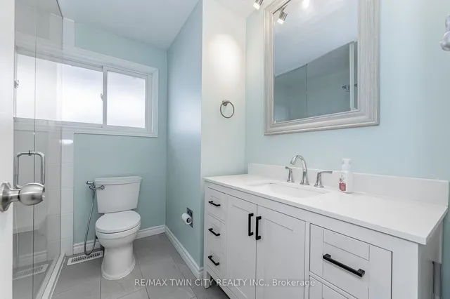 Additional property image - 16 Overlea Cres