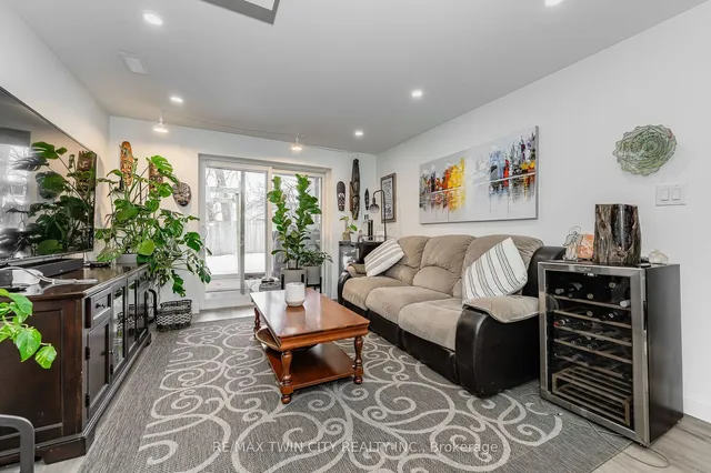 Additional property image - 16 Overlea Cres