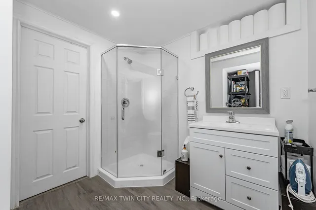 Additional property image - 16 Overlea Cres