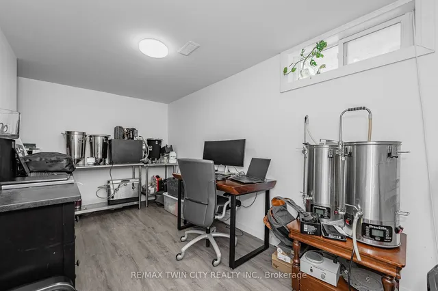 Additional property image - 16 Overlea Cres