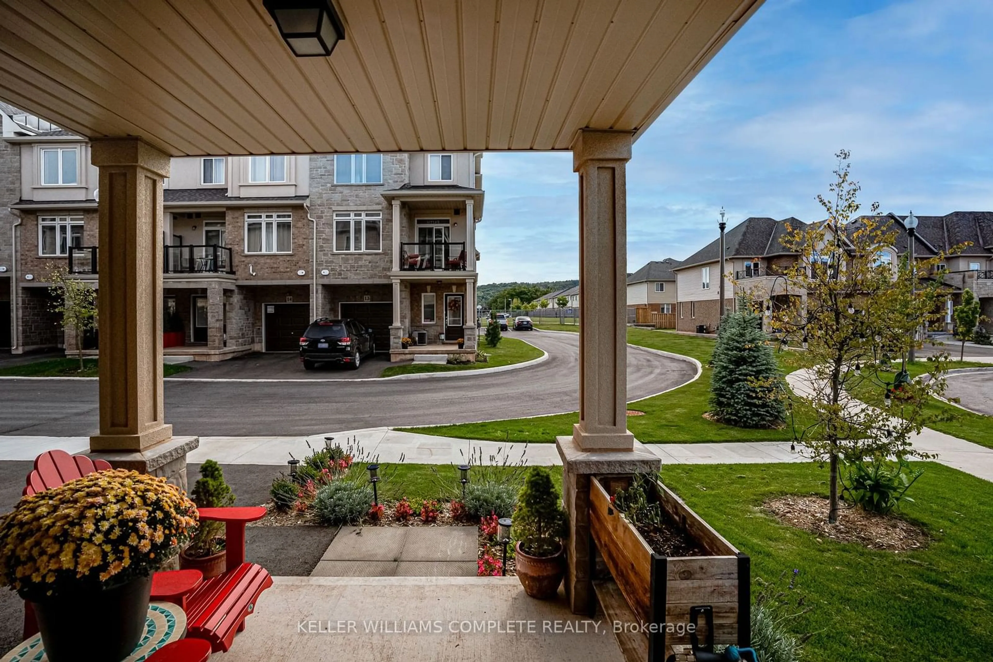 Patio, street for 40 Zinfandel Dr #35, Hamilton Ontario L8E 0L1