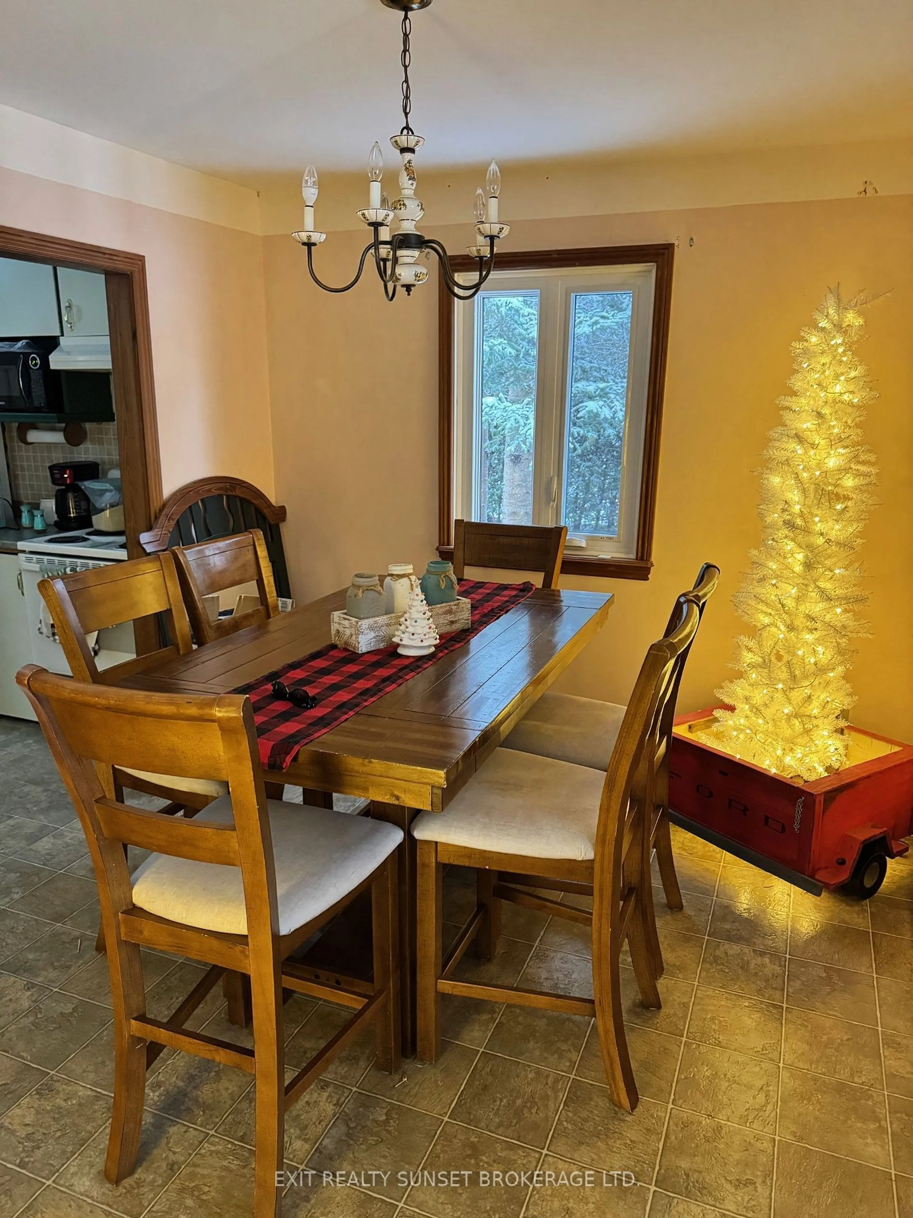 Dining room, unknown for 3413 County Rd 36 Rd, Kawartha Lakes Ontario K0M 1A0