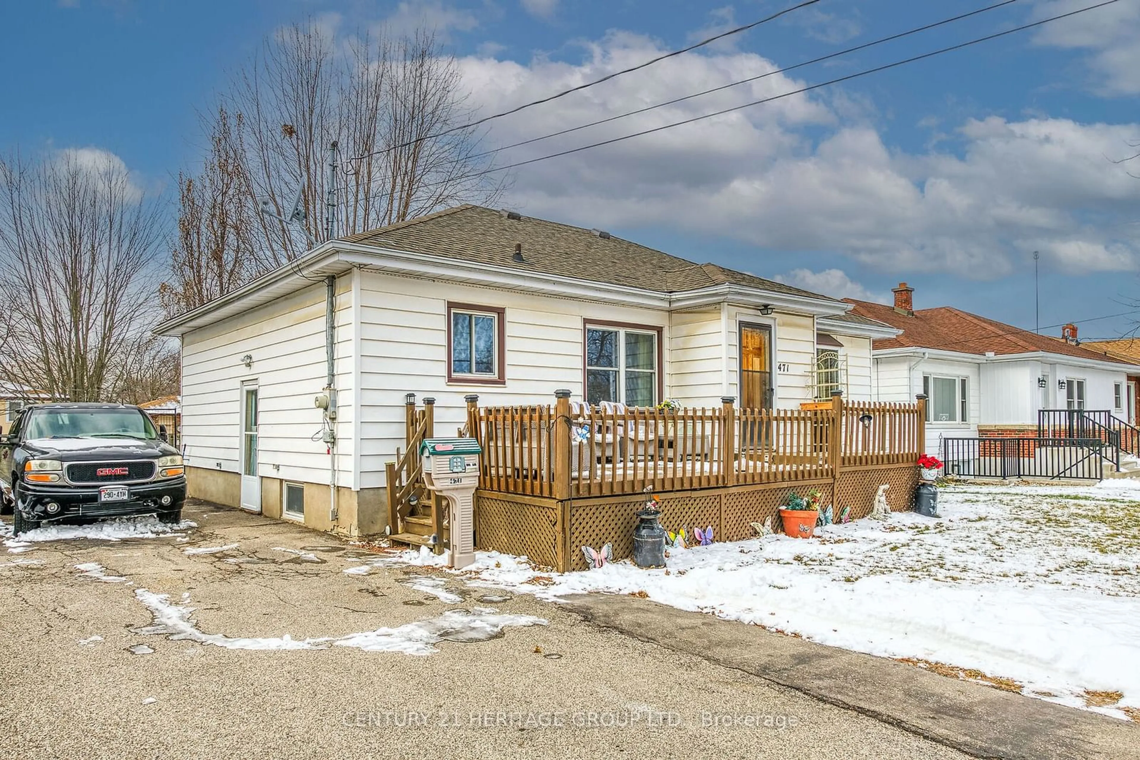 Unknown for 471 GENEVA St, St. Catharines Ontario L2N 2H4