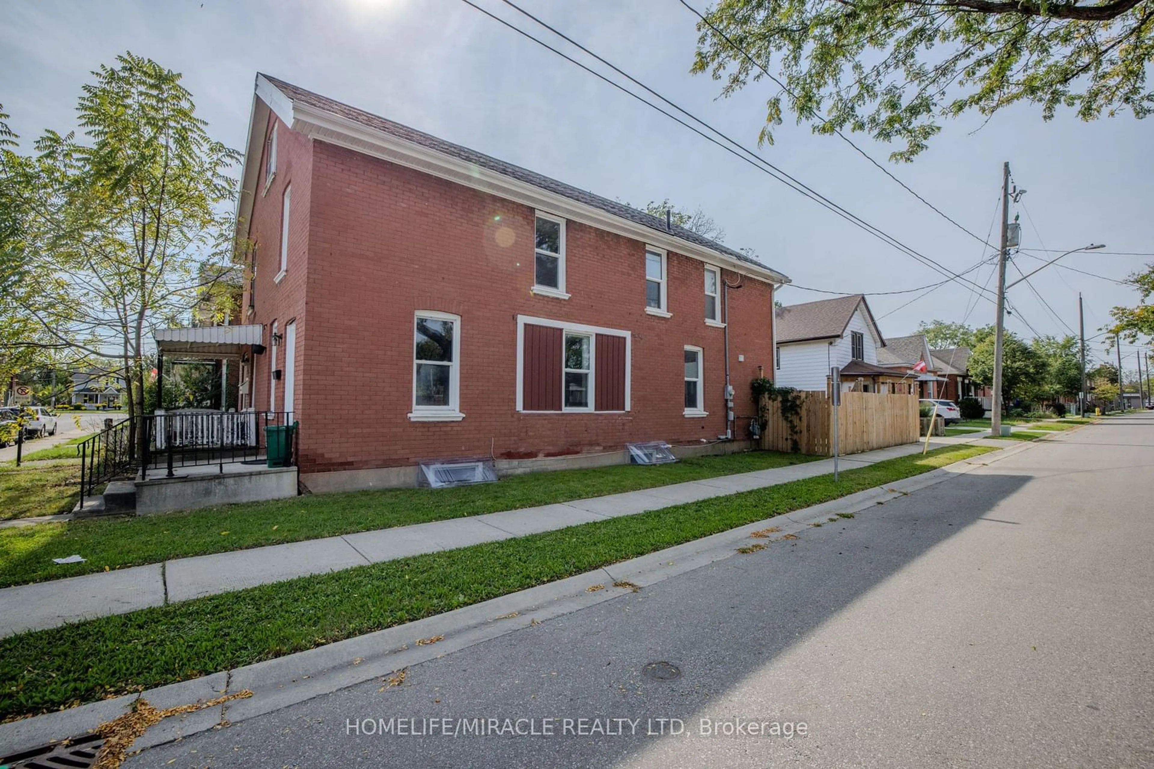 Home with brick exterior material, street for 139 Superior St, Brantford Ontario N3S 2L3