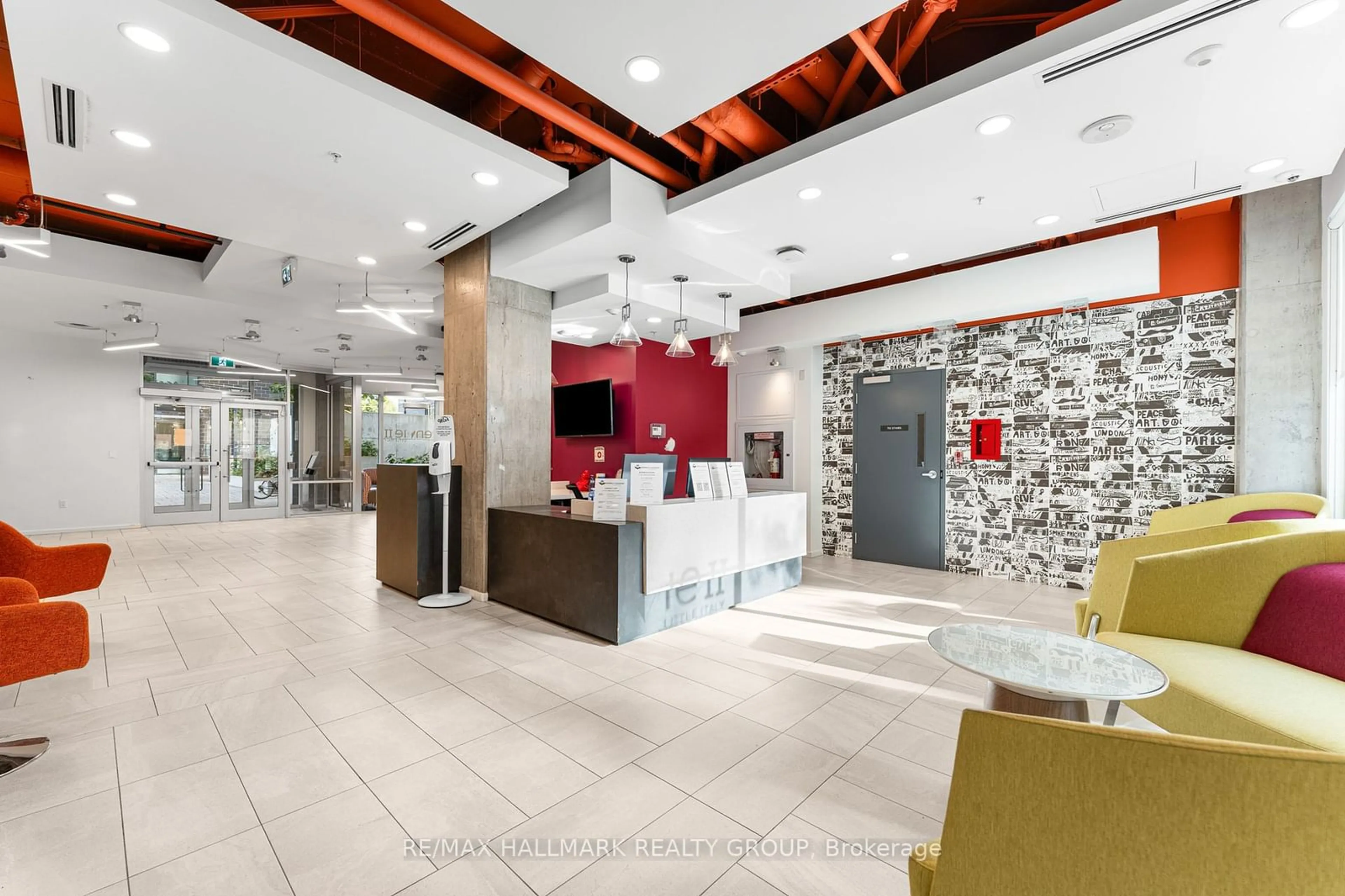 Lobby for 105 Champagne Ave #1007, Dows Lake - Civic Hospital and Area Ontario K1S 5E5