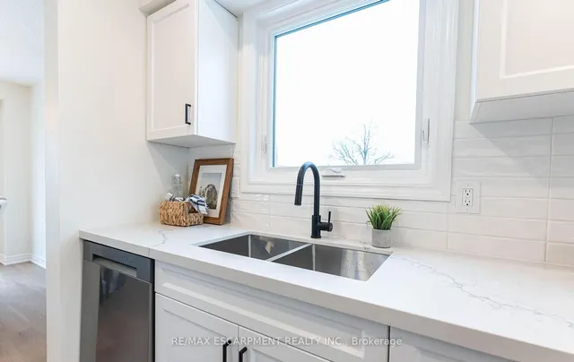 Additional property image - 29 Featherwood Cres