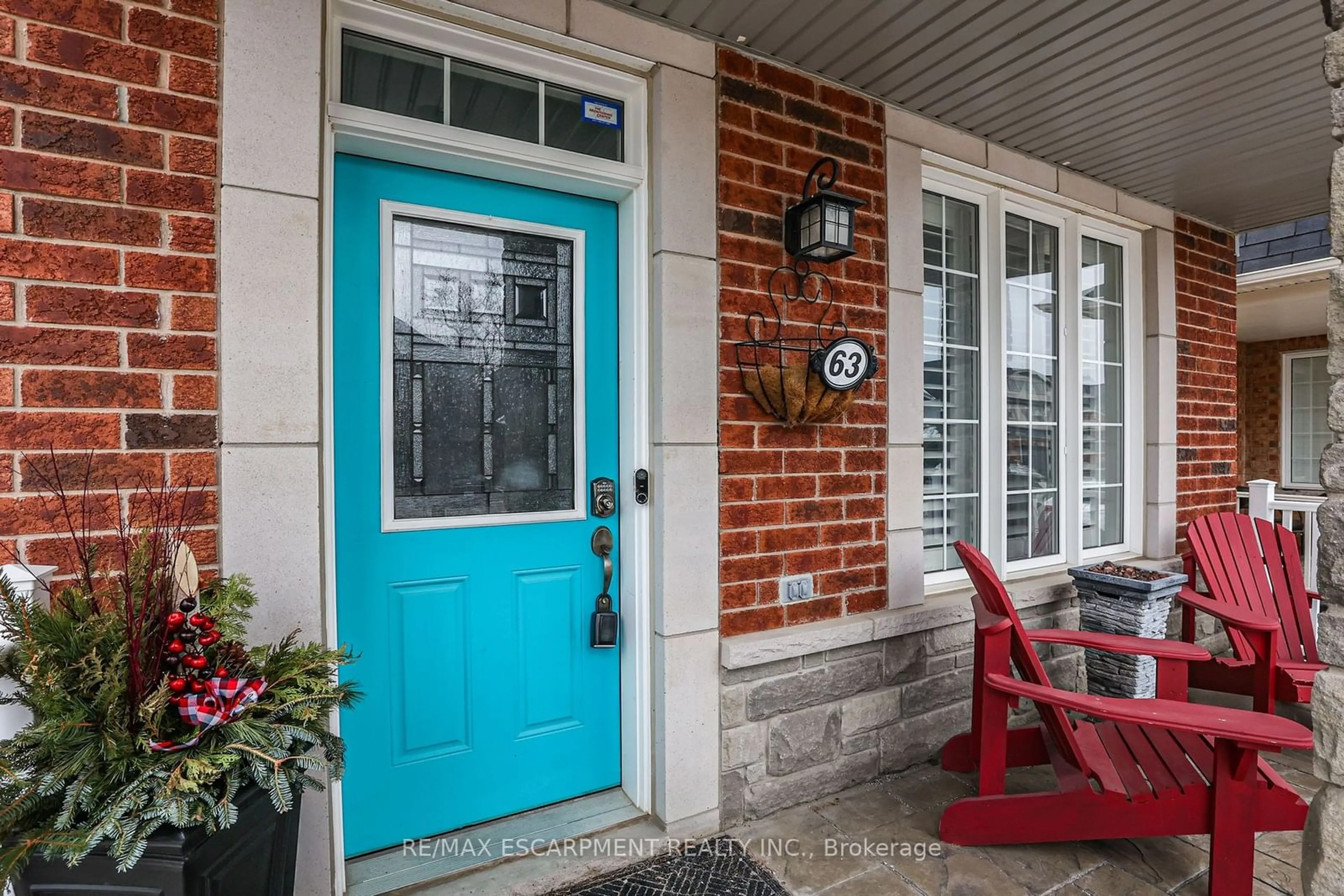 Indoor entryway for 63 Fowler Dr, Hamilton Ontario L0R 1C0