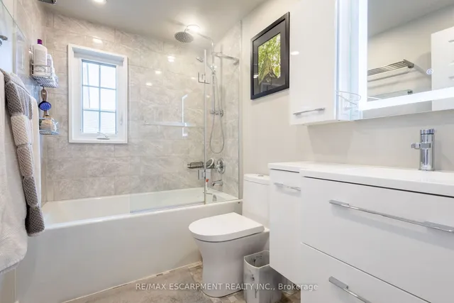 Additional property image - 72 Athenia Dr