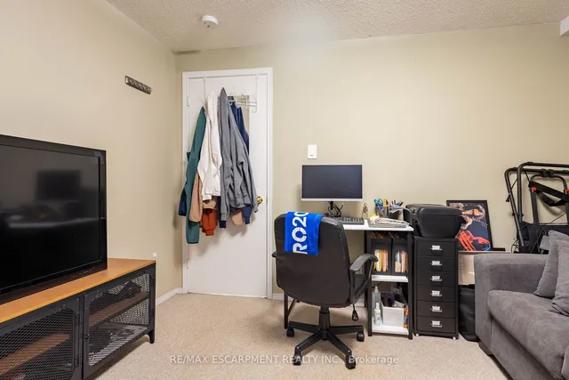 Additional property image - 72 Athenia Dr