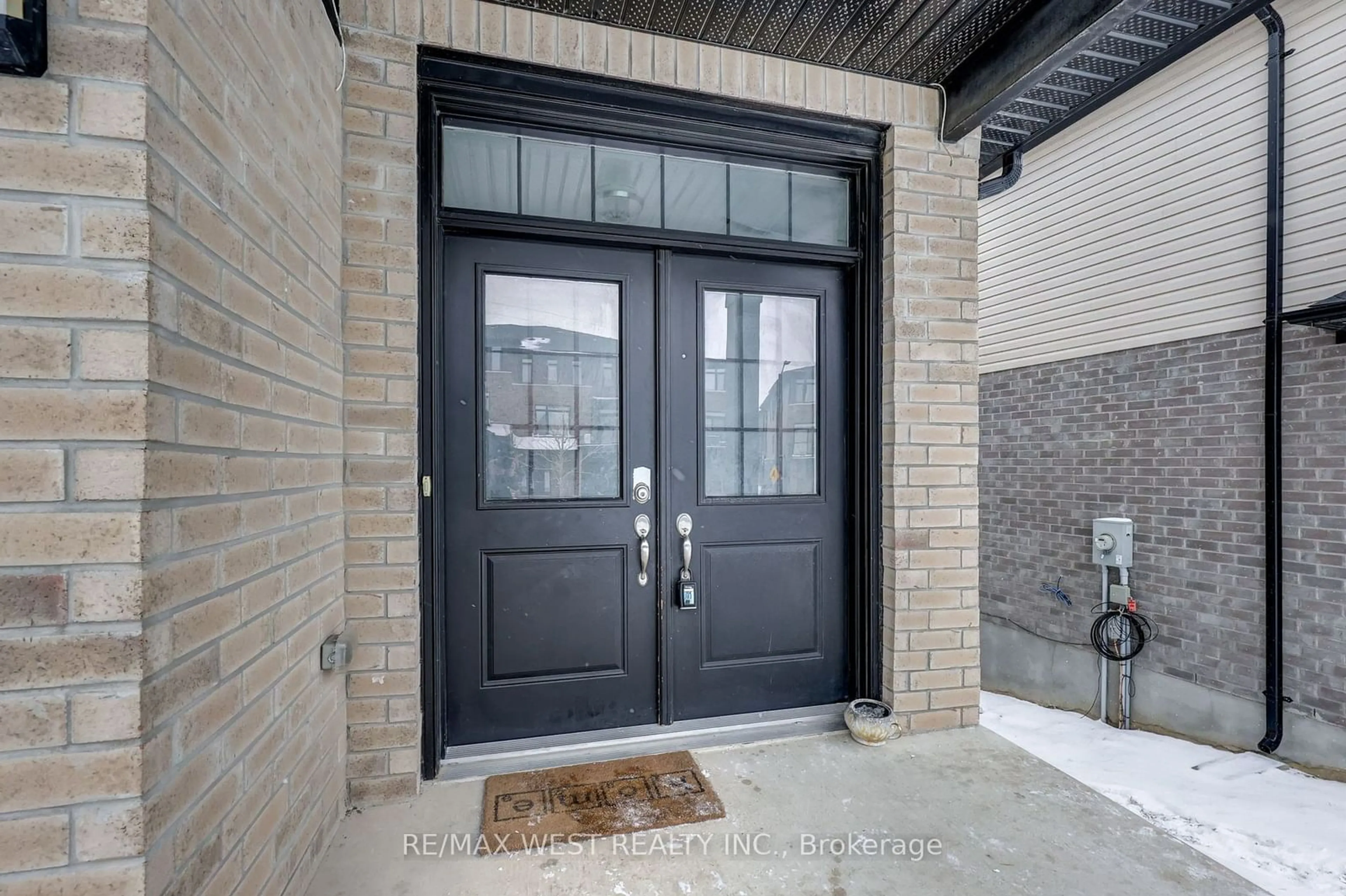 Indoor entryway for 2607 Sheffield Blvd, London Ontario N6M 0G4