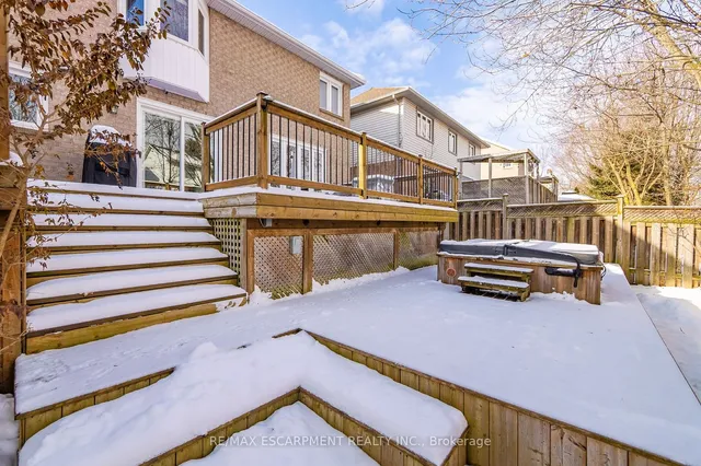 Additional property image - 45 STRATHROY Cres