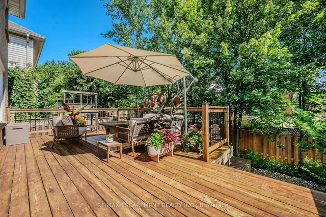 Additional property image - 45 STRATHROY Cres