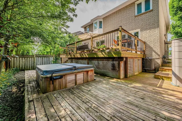 Additional property image - 45 STRATHROY Cres