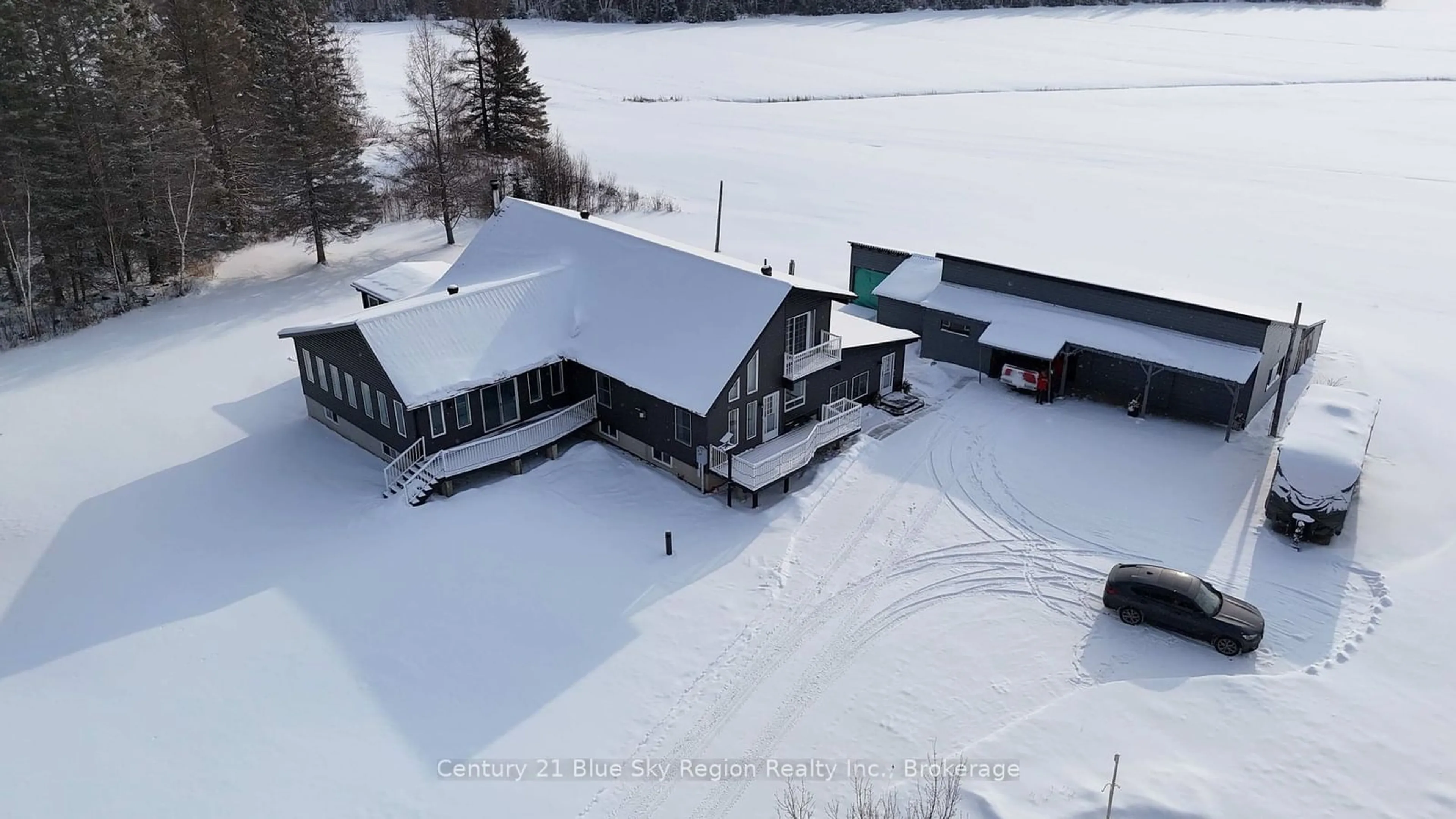 A pic from outside/outdoor area/front of a property/back of a property/a pic from drone, building for 78 Papineau Rd, Papineau-Cameron Ontario P0H 1V0