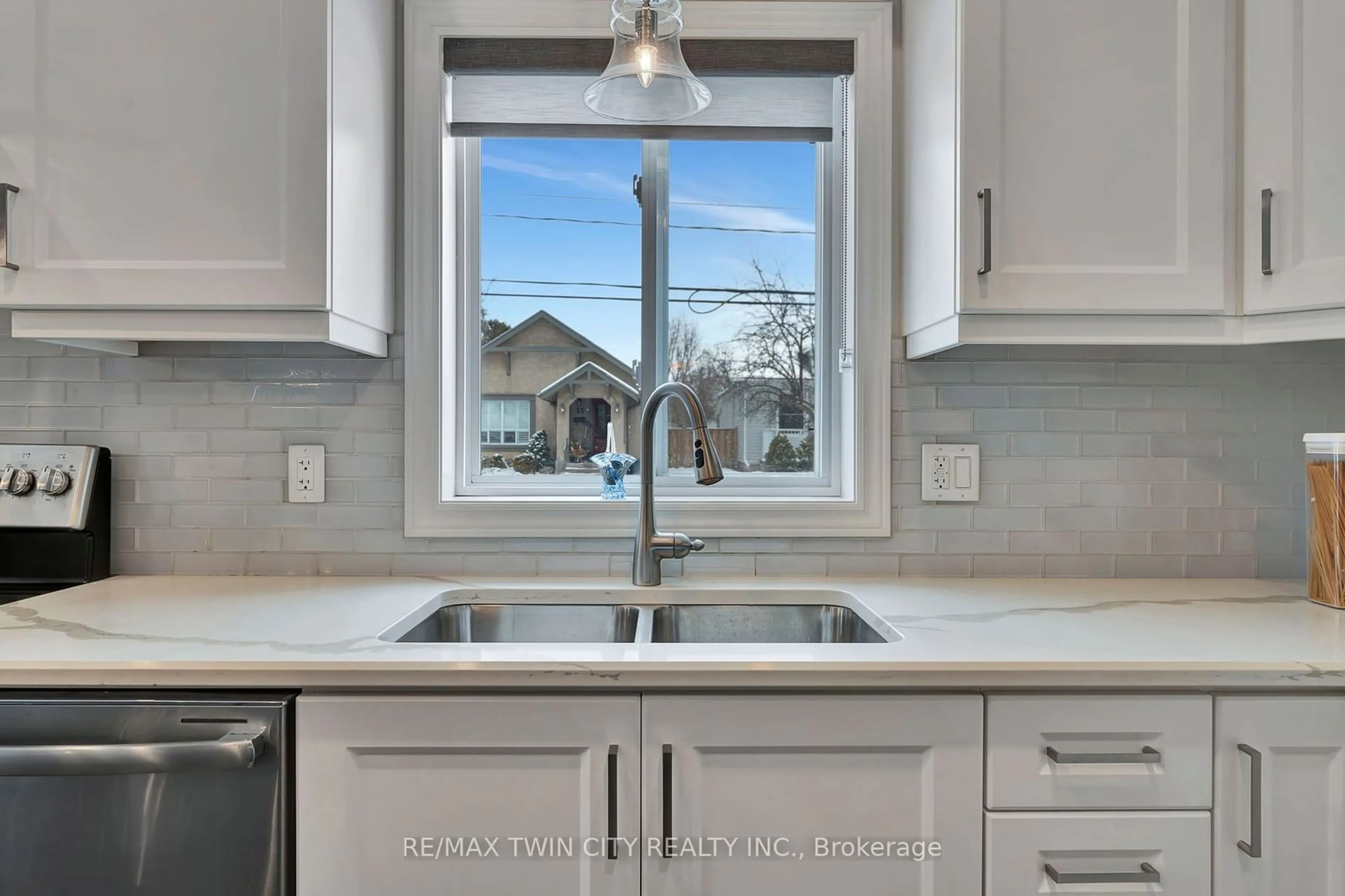 Open concept kitchen, ceramic/tile floor for 43 Fulton St, Brantford Ontario N3R 4E6