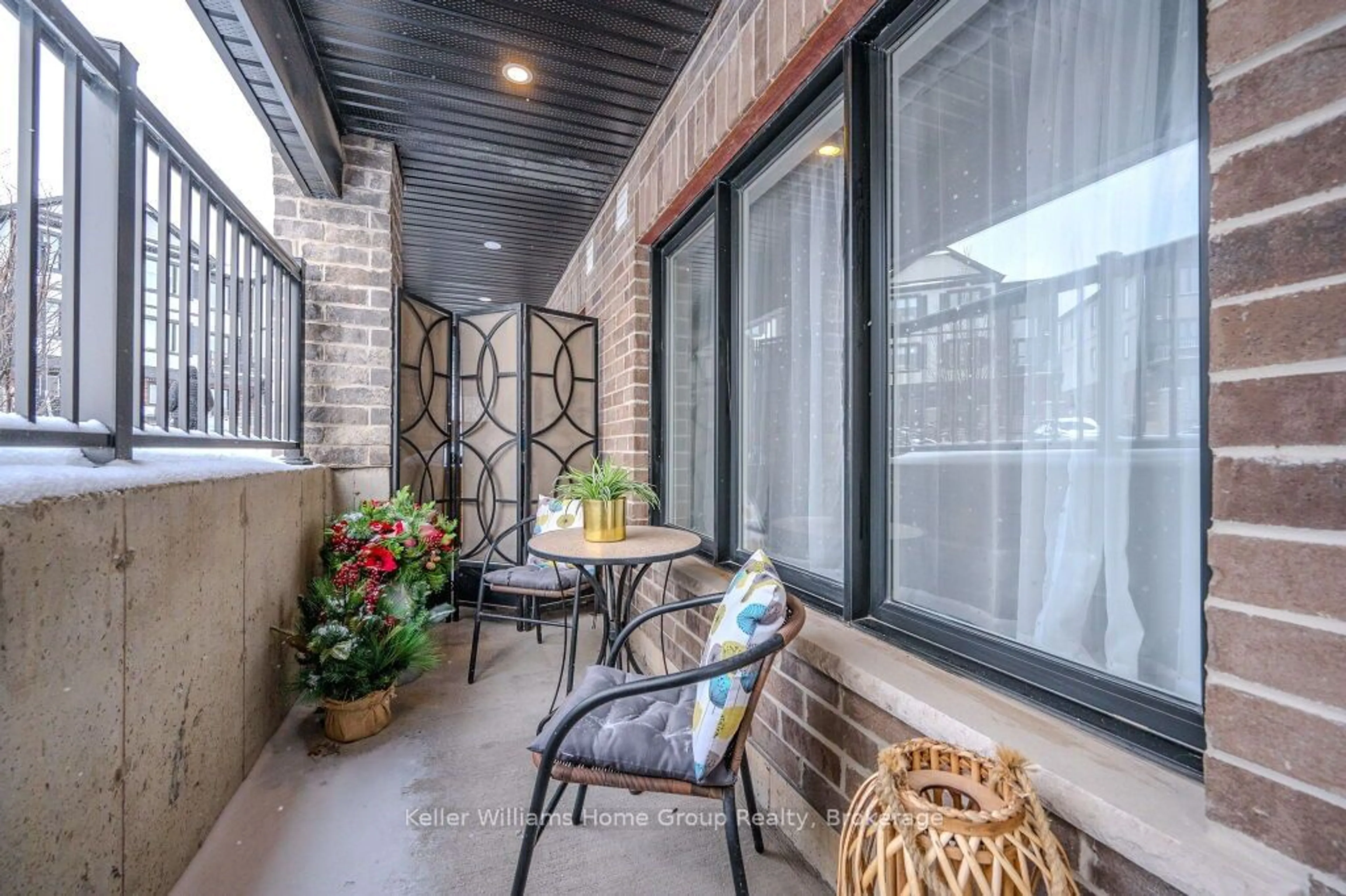 Patio, street for 166 Rochefort St #E, Kitchener Ontario N2R 0P5